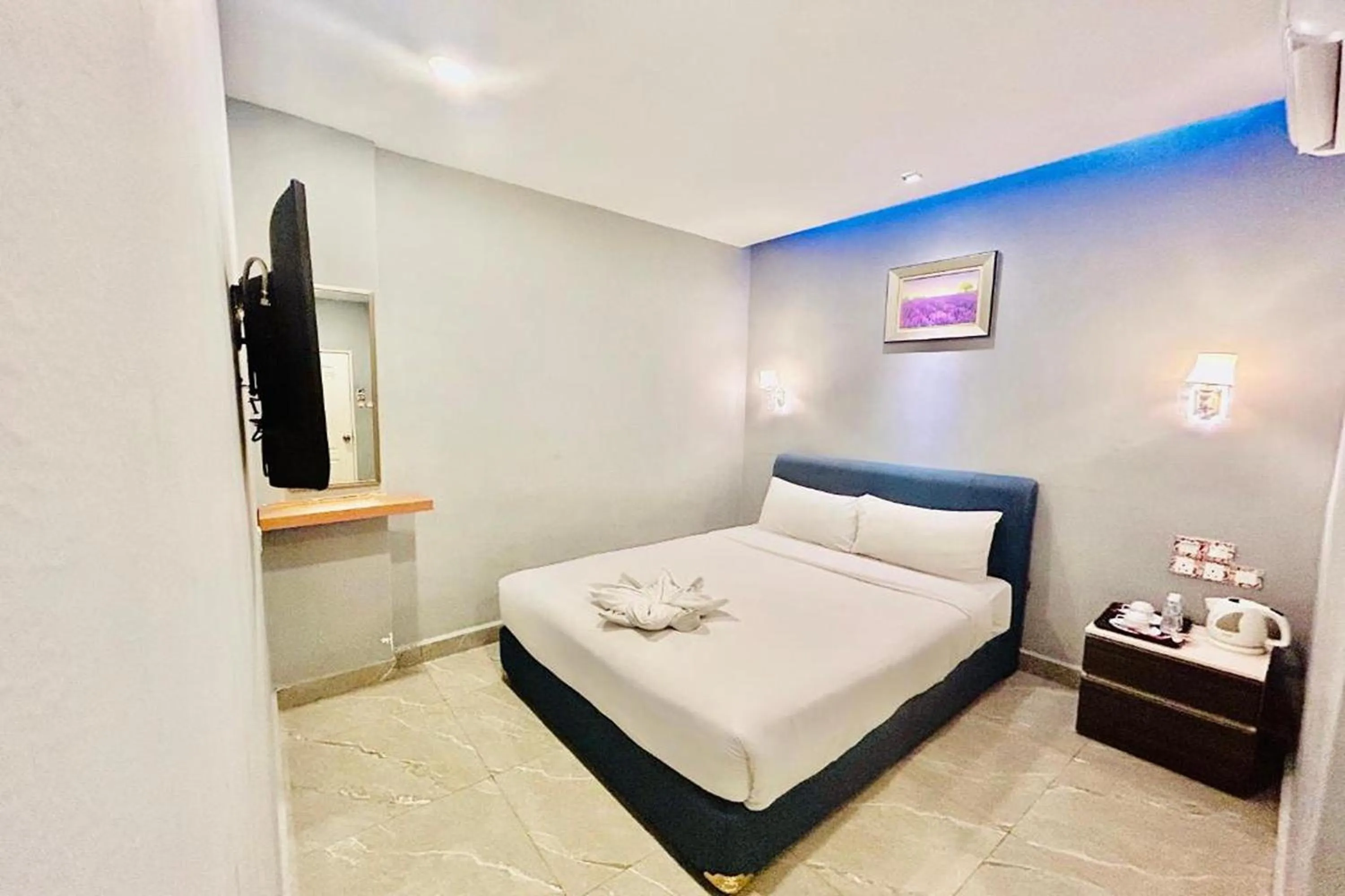 Photo of the whole room, Bed in Hotel Dlima Inn Bukit Bintang