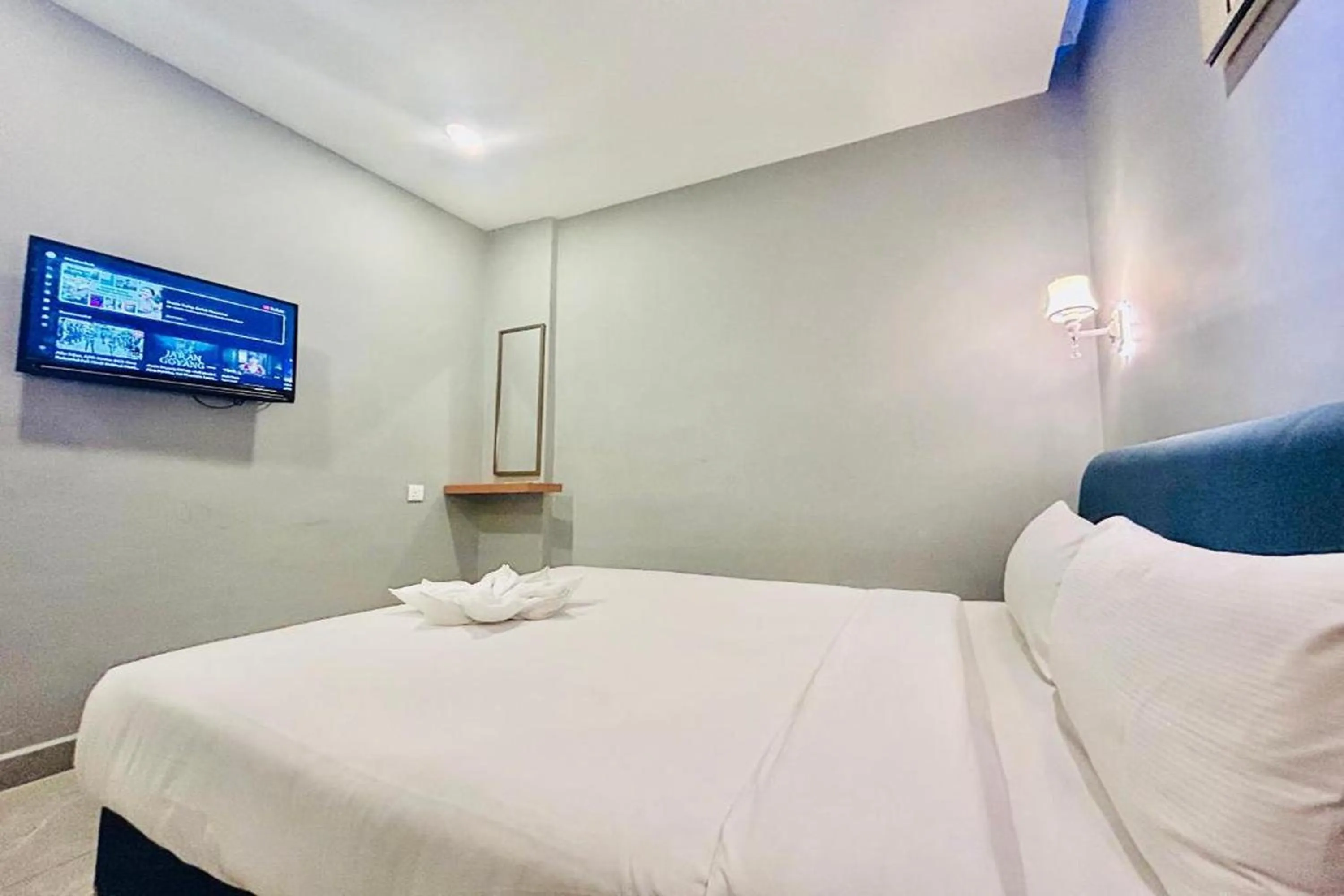 Photo of the whole room, Bed in Hotel Dlima Inn Bukit Bintang