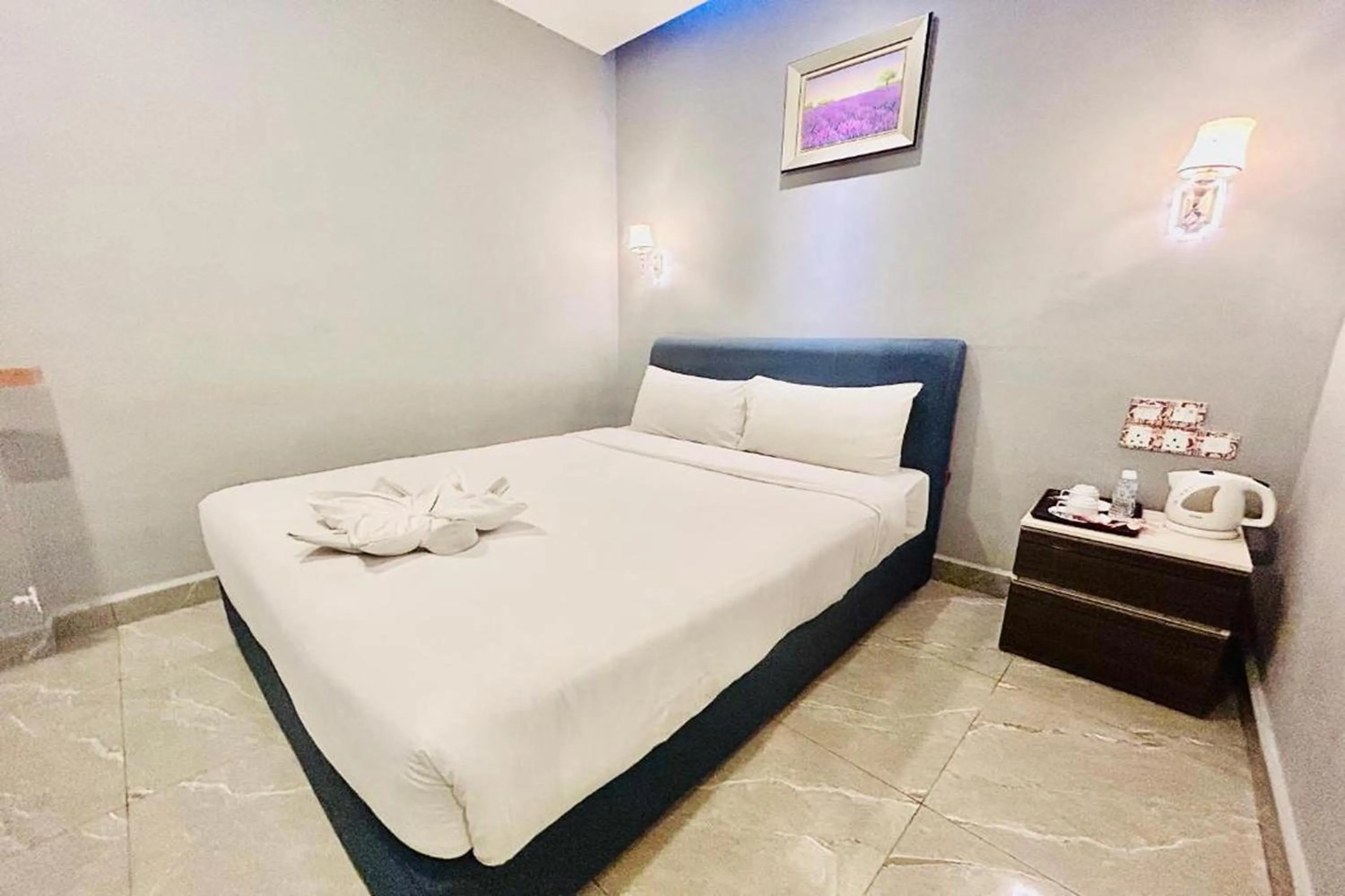 Bedroom, Bed in Hotel Dlima Inn Bukit Bintang