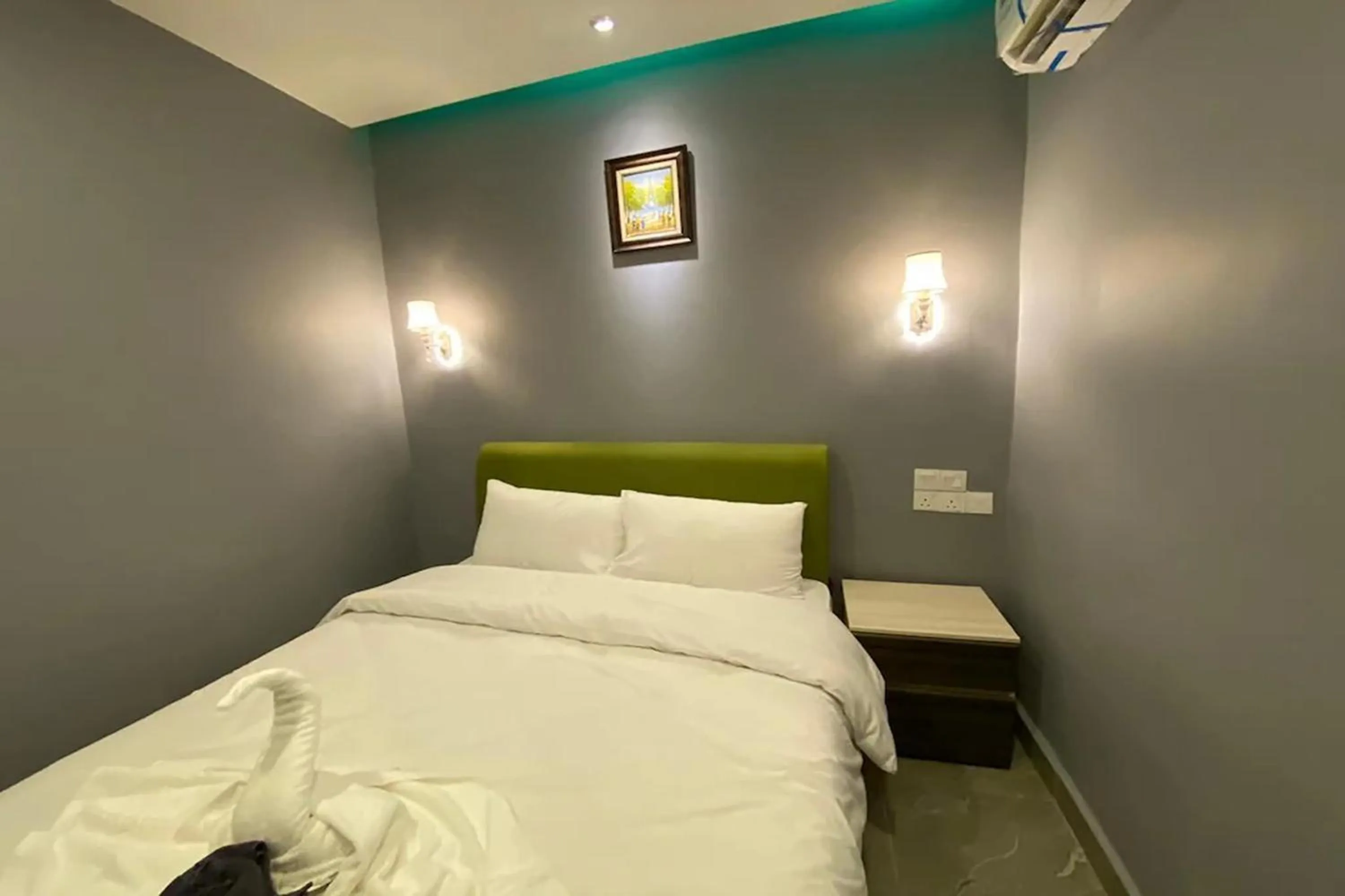 Bedroom, Bed in Hotel Dlima Inn Bukit Bintang