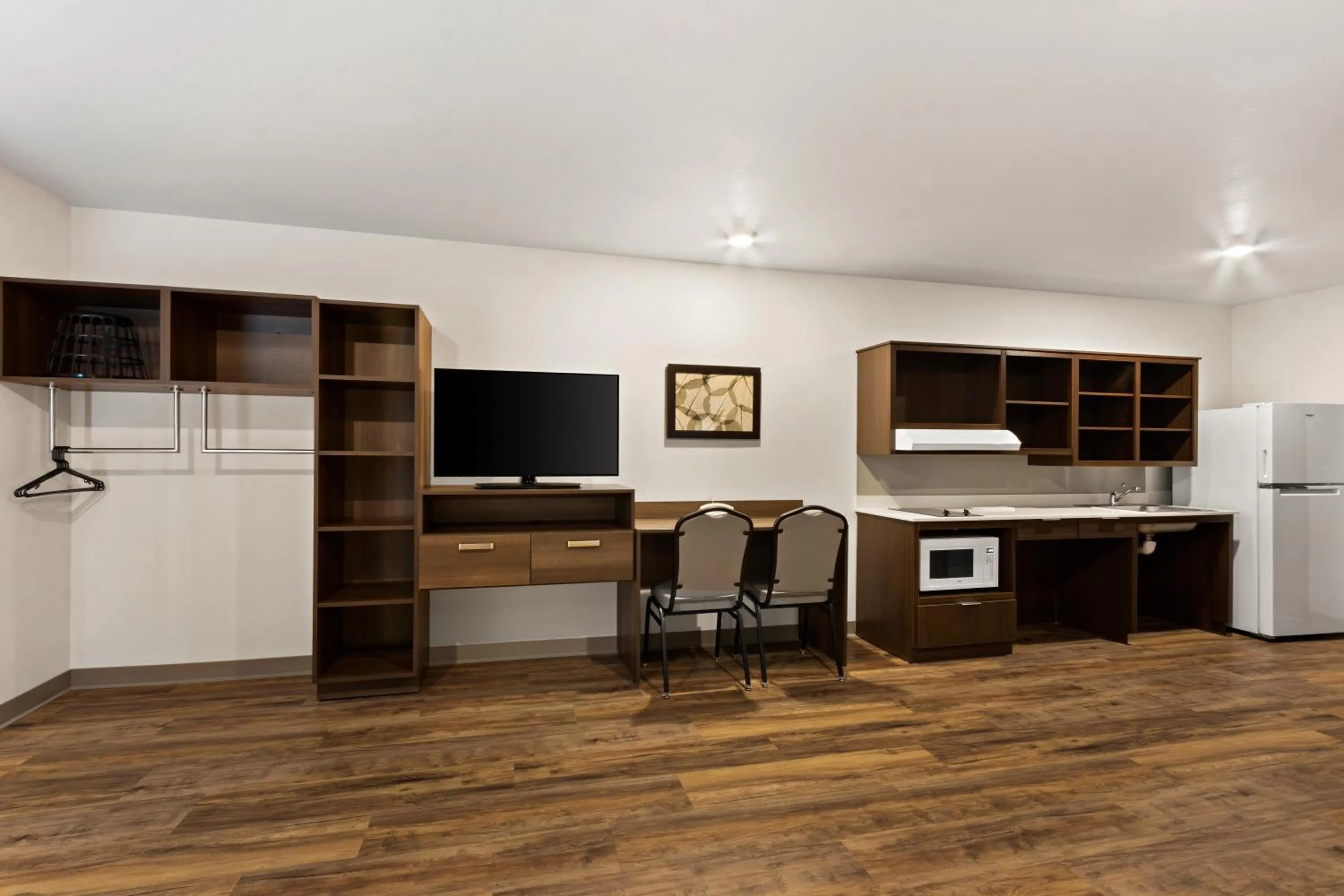 Bedroom in WoodSpring Suites Tolleson - Phoenix West