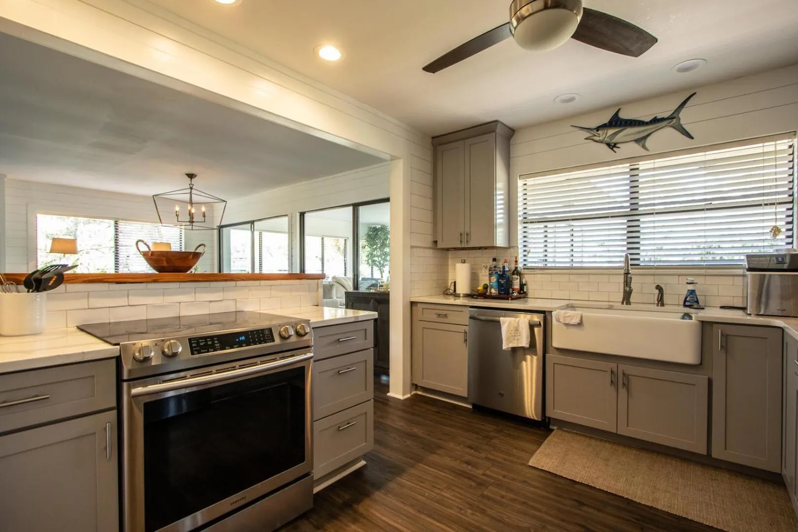 Kitchen or kitchenette in 377 Tarpon Blv