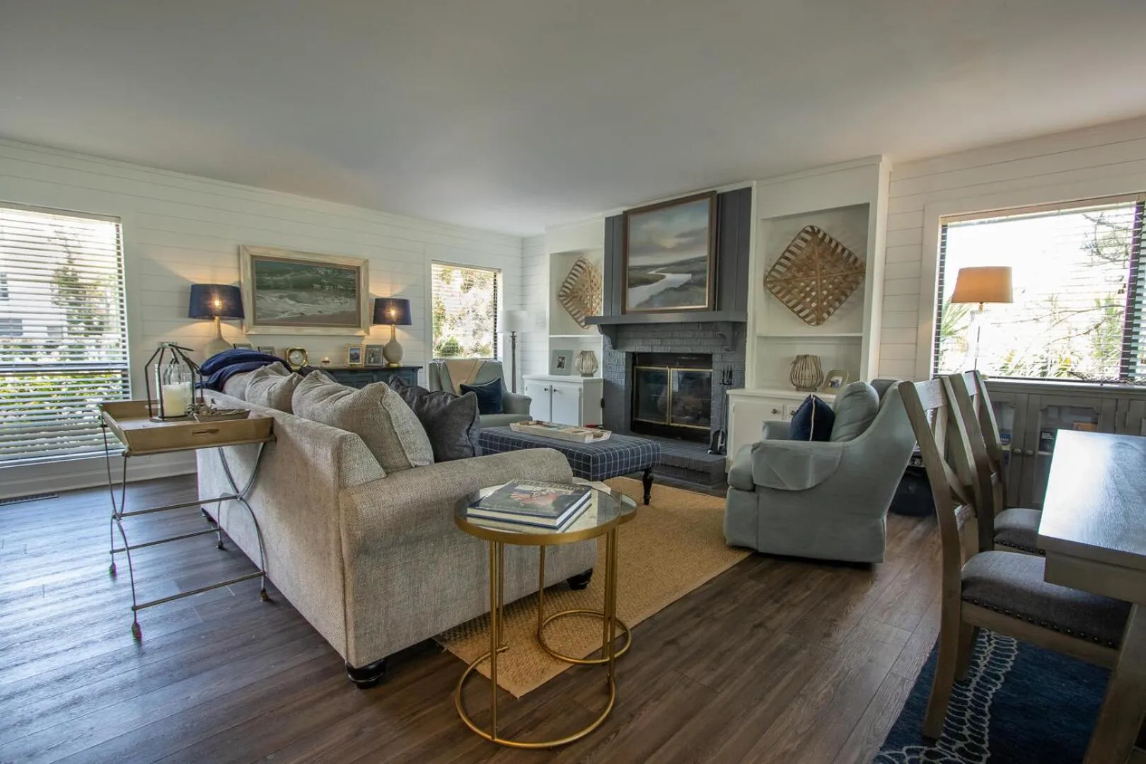 Living room in 377 Tarpon Blv