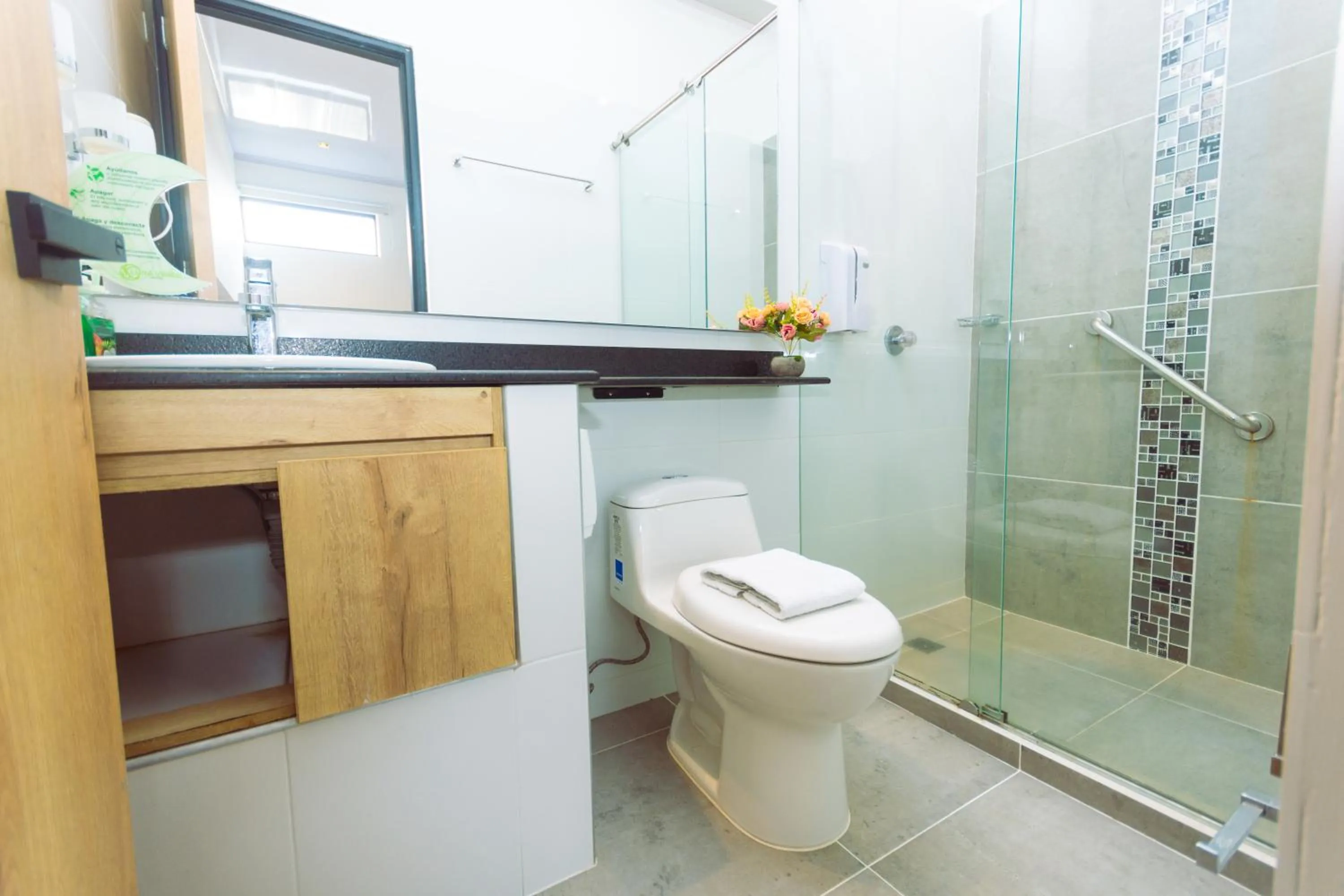 Bathroom in Hotel Luna Verde By Del Toro