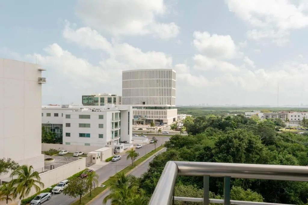 Property building in Hermoso Penthouse Rooftop con alberca