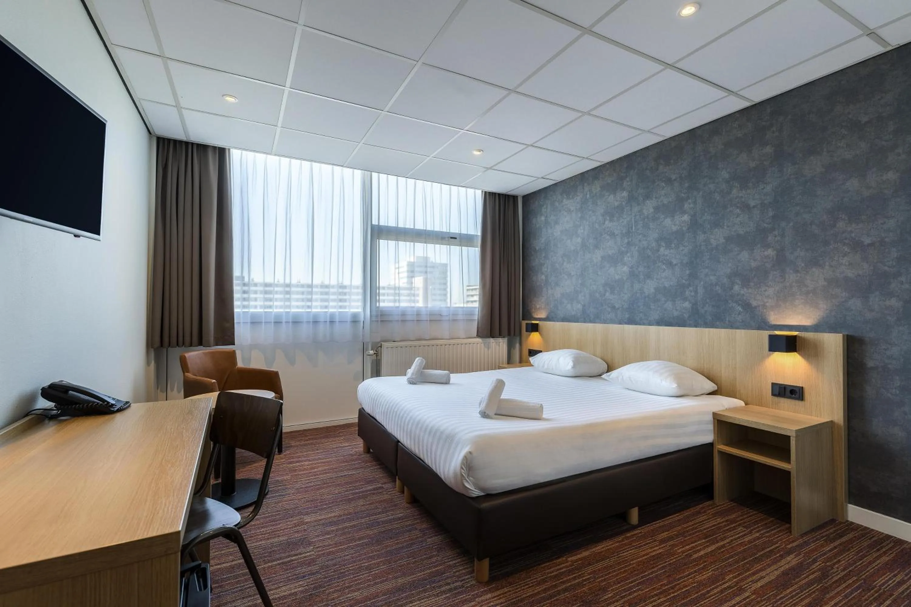 Bedroom, Bed in Best Western Amsterdam