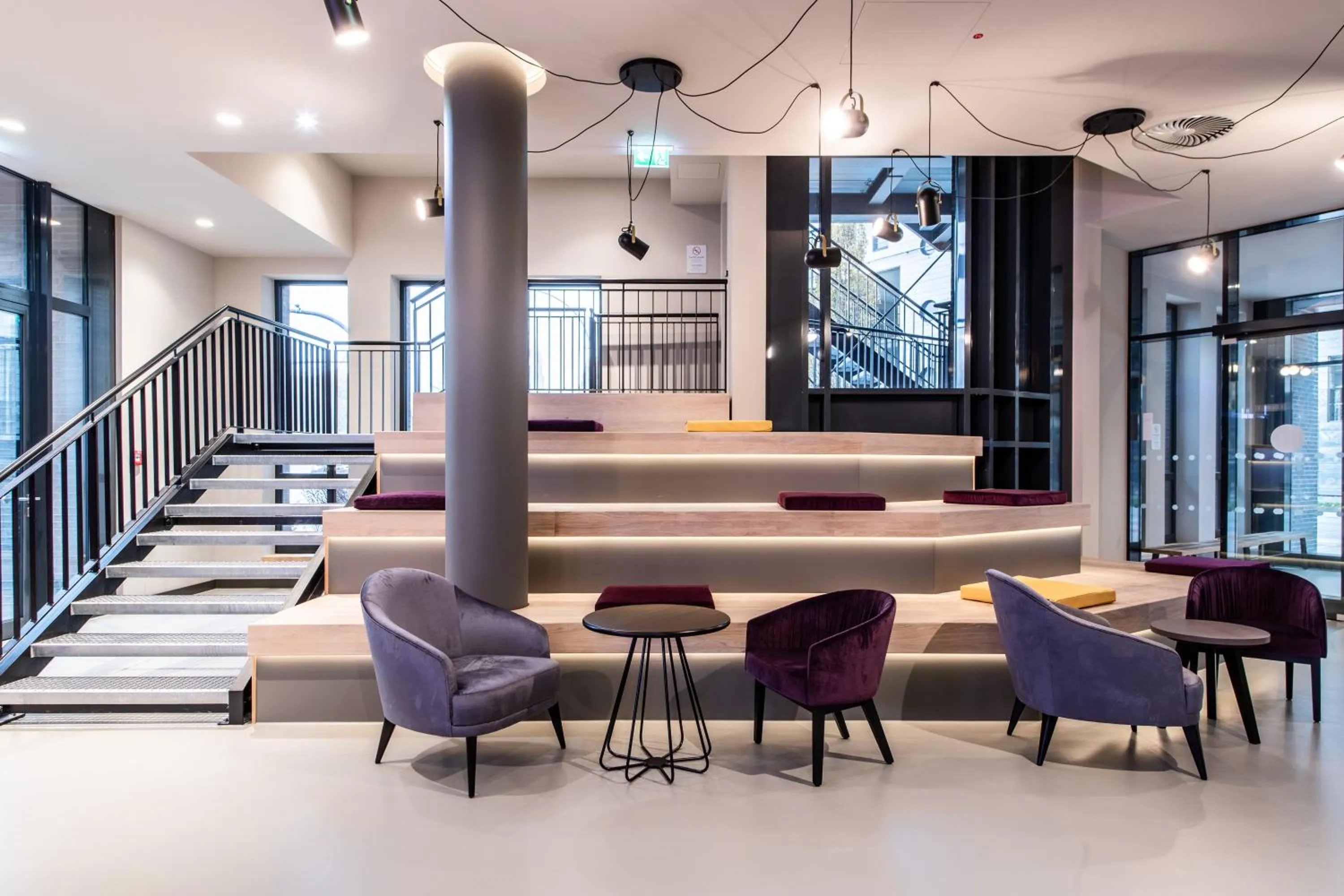 Lounge or bar in Premier Inn Hamburg St. Pauli