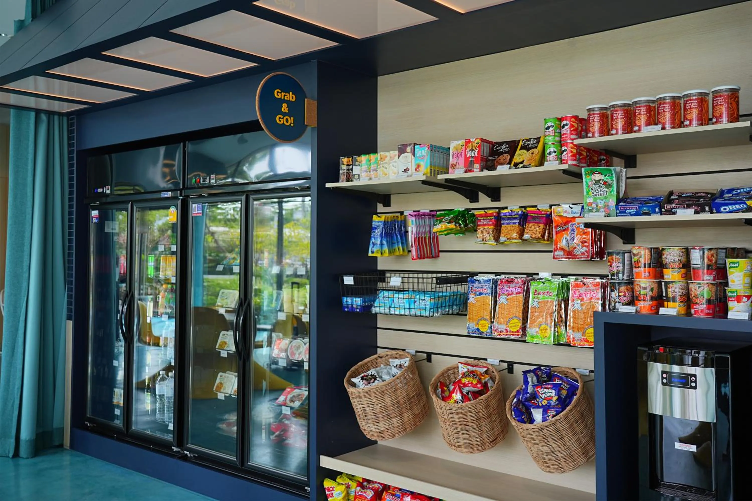 Restaurant/places to eat in GO Hotel Si Racha at Central Si Racha