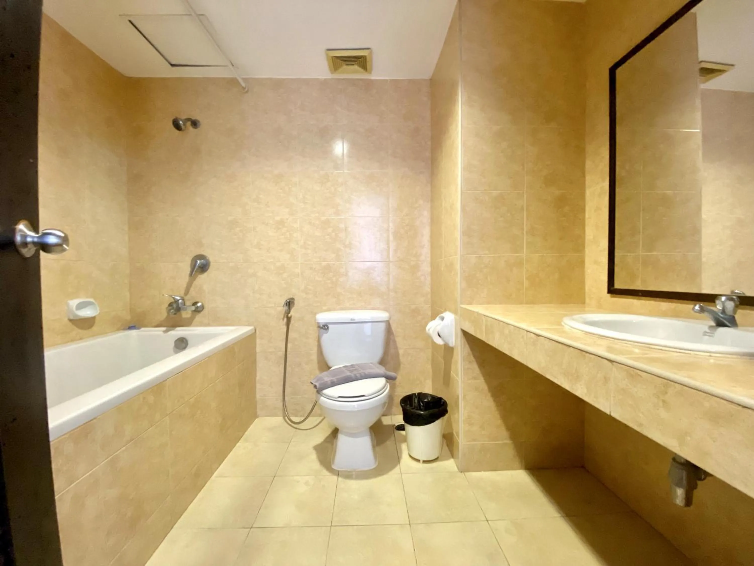 Shower in H.R.K.Resort