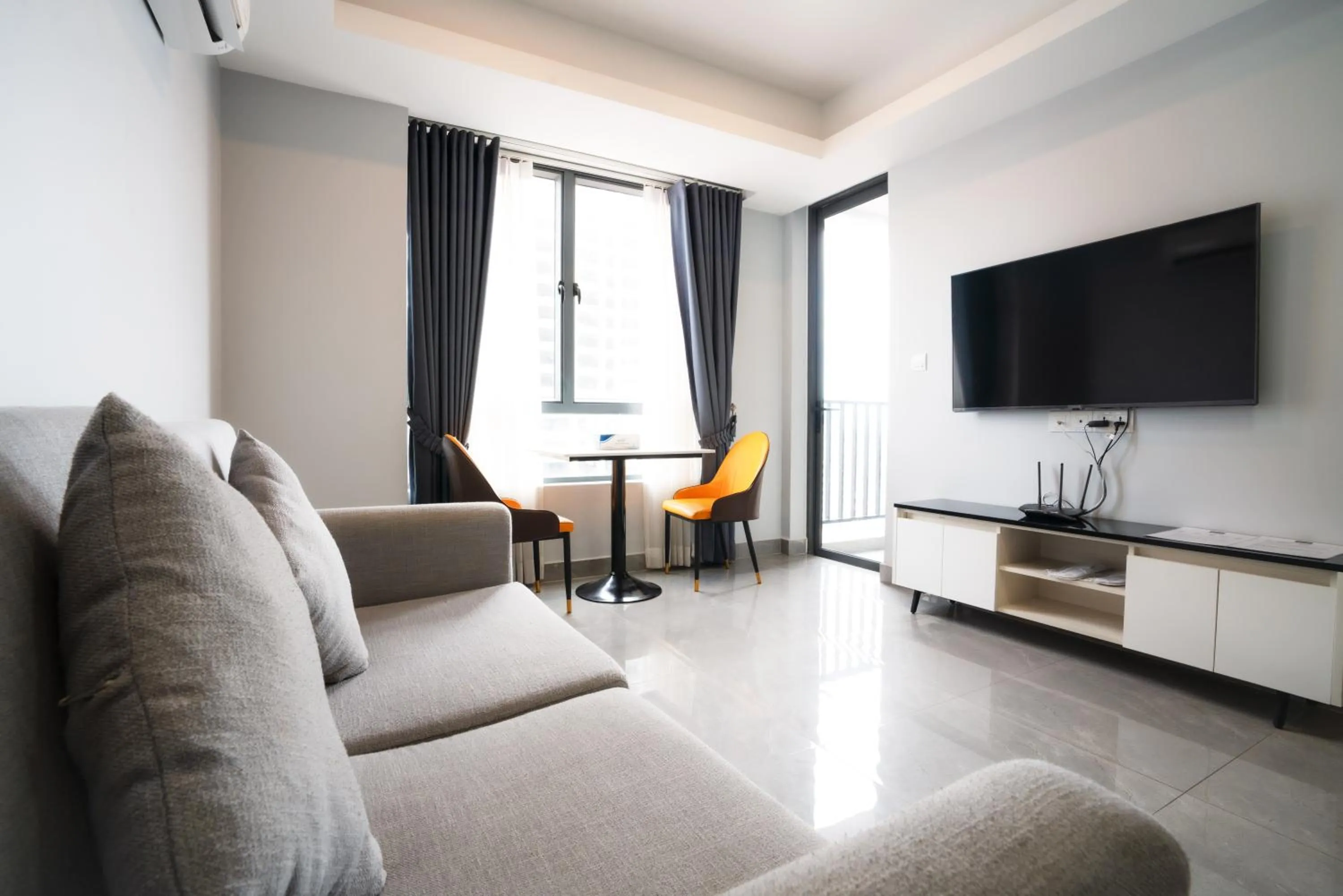 Communal lounge/ TV room in Parc21 Luxury Boutique Hotel