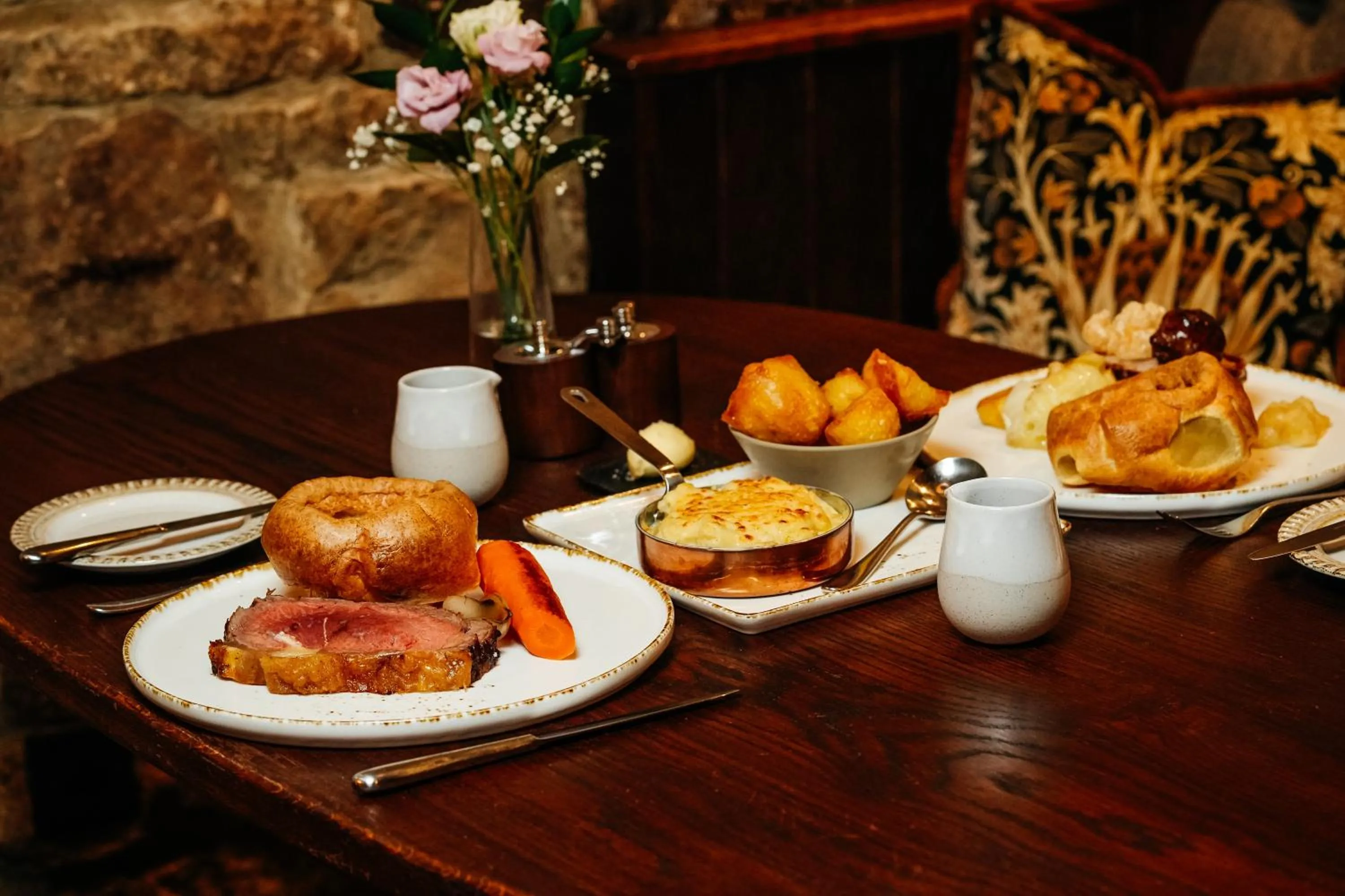 Restaurant/places to eat in The Peacock at Rowsley