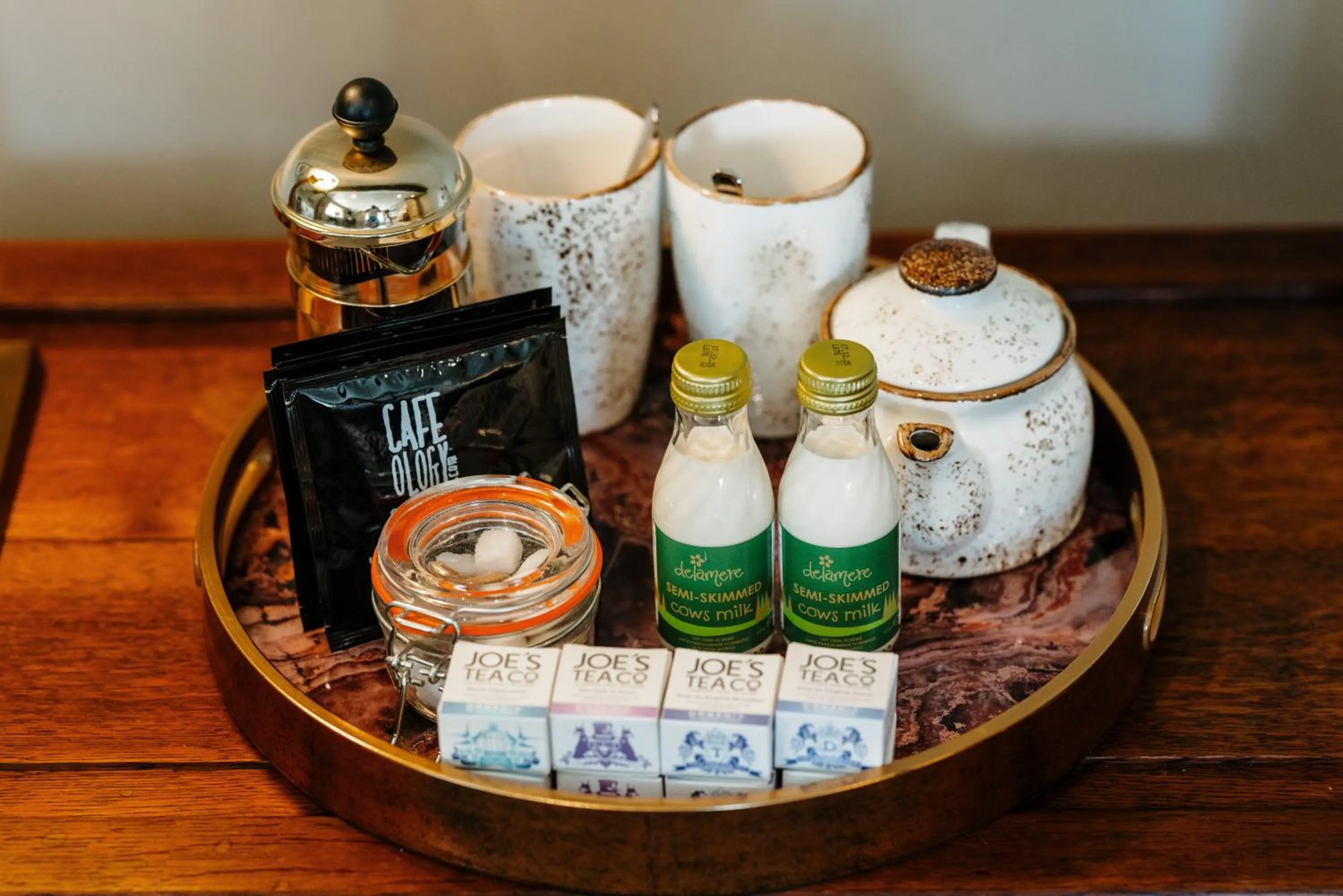 Coffee/tea facilities in The Peacock at Rowsley