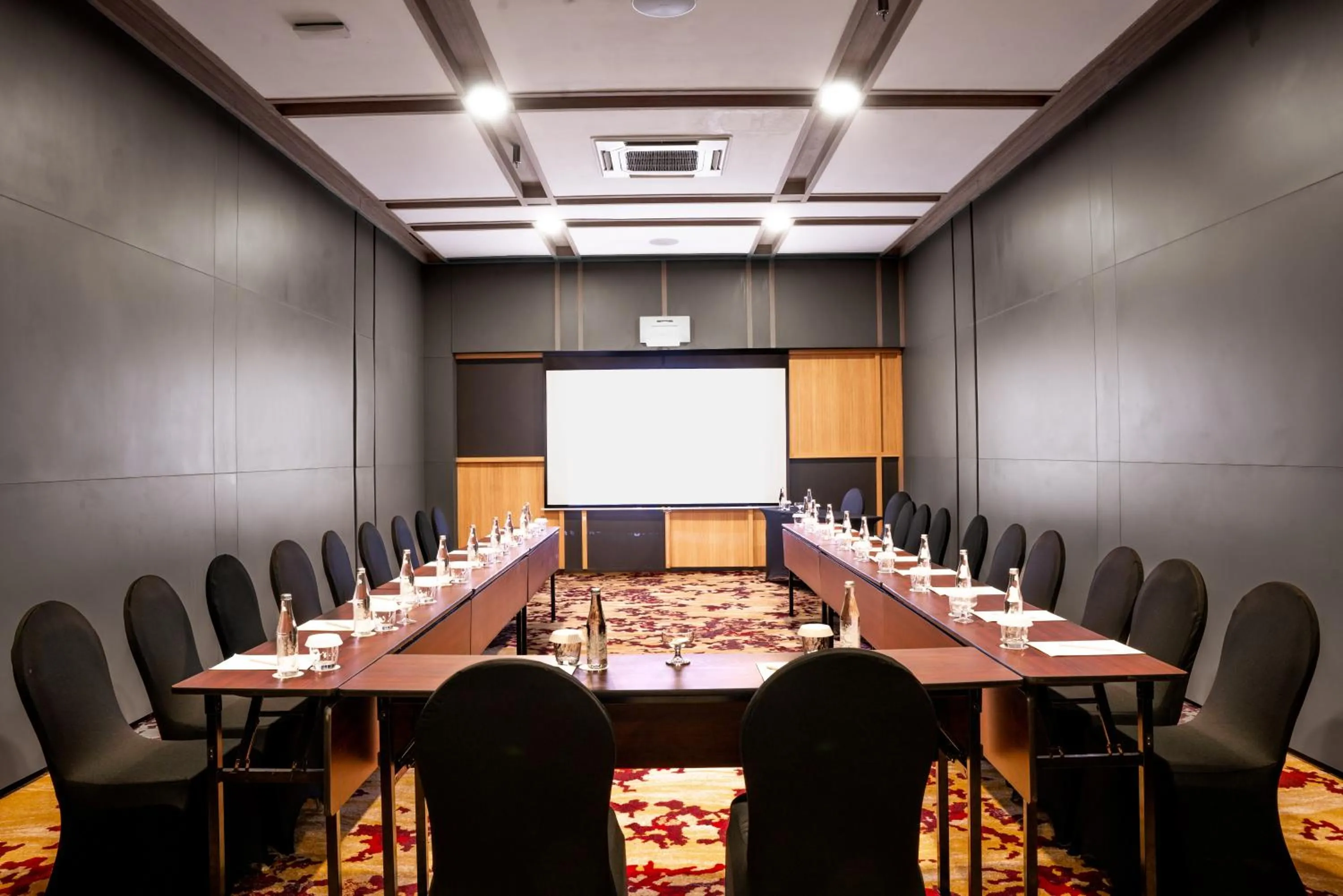 Meeting/conference room in Aston Serang Hotel & Convention Center