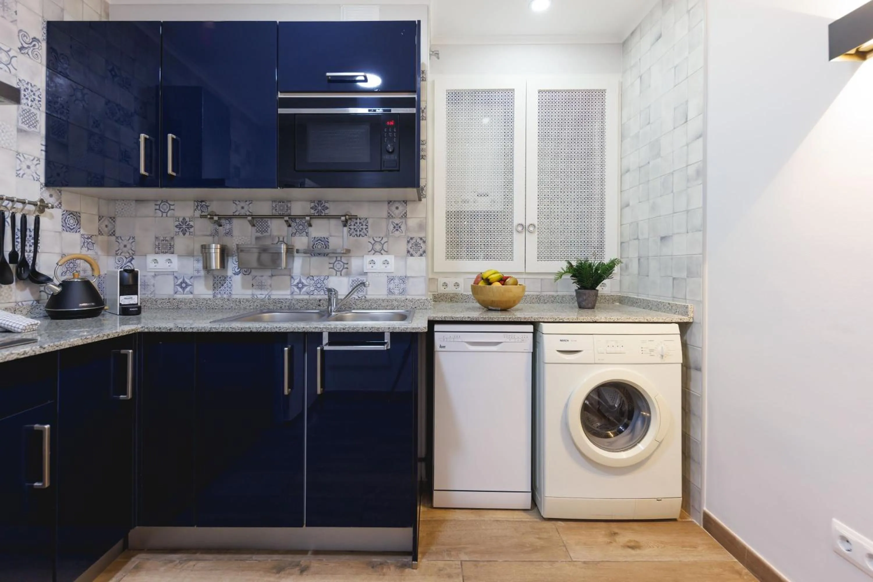 Kitchen or kitchenette in Bravissimo Figuerola, Spacious 3-bedroom apartment