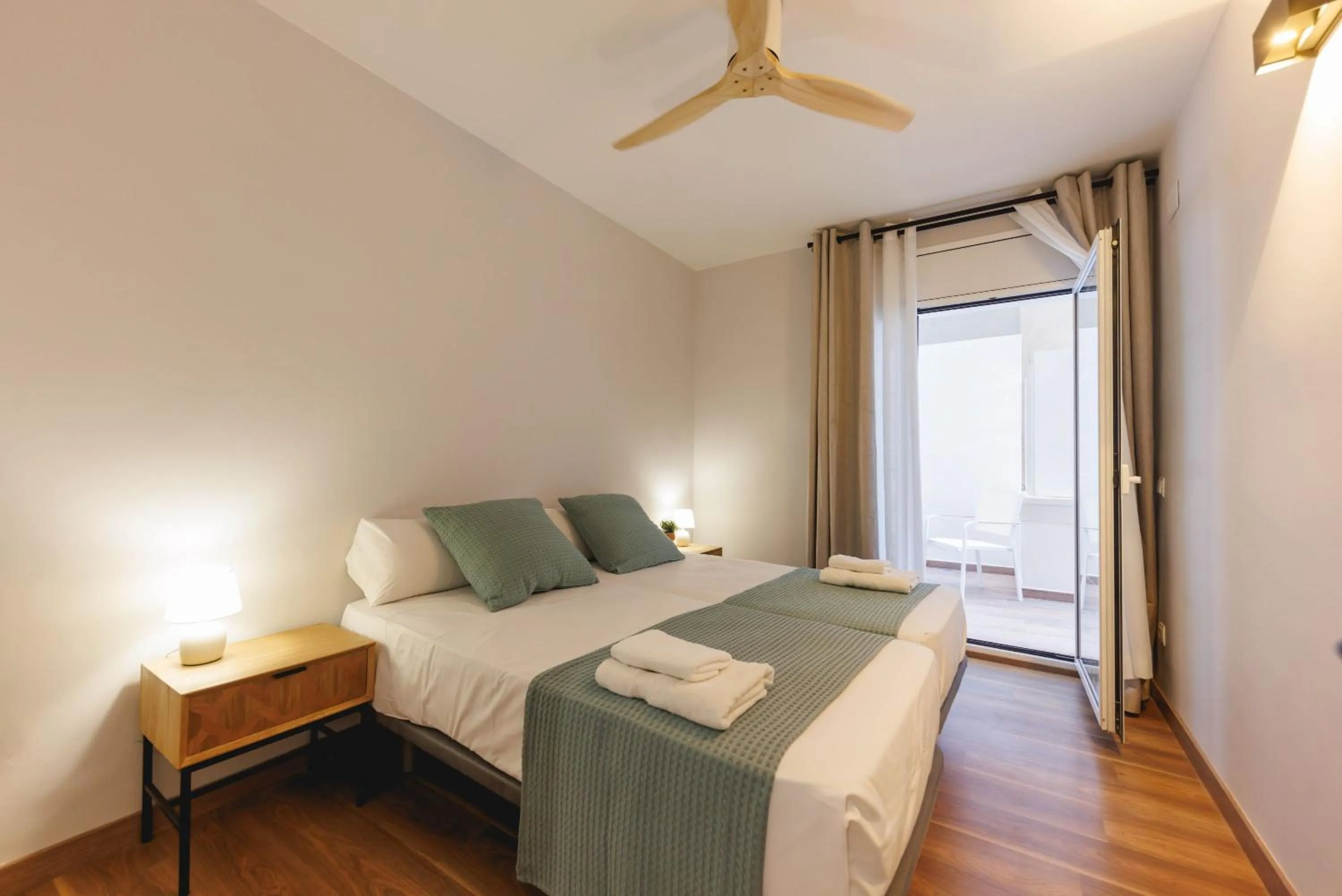 Bed in Bravissimo Figuerola, Spacious 3-bedroom apartment