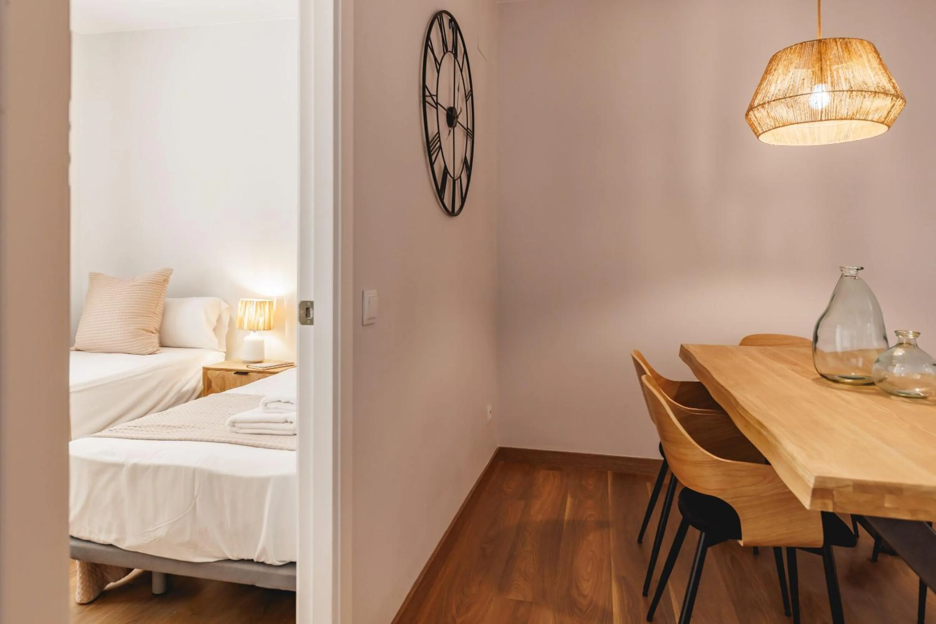 Dining area, Bed in Bravissimo Figuerola, Spacious 3-bedroom apartment