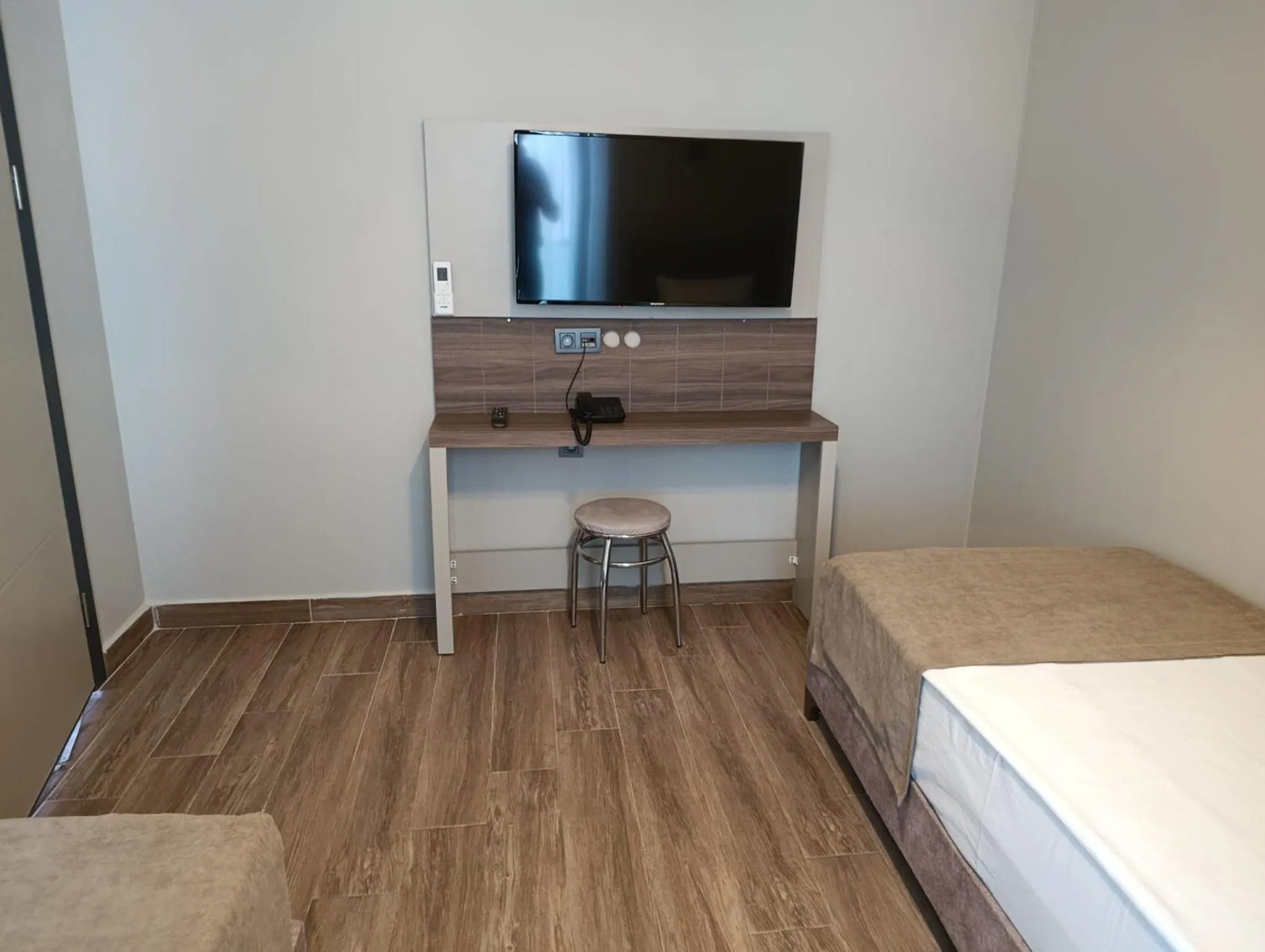 TV and multimedia, Bed in Zenia Hotel