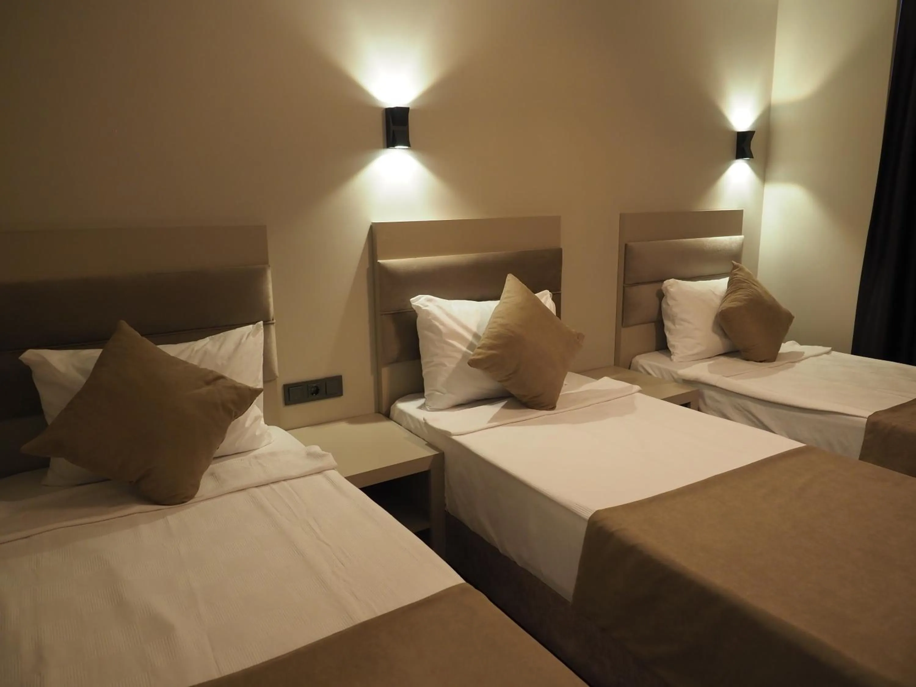 Massage, Bed in Zenia Hotel