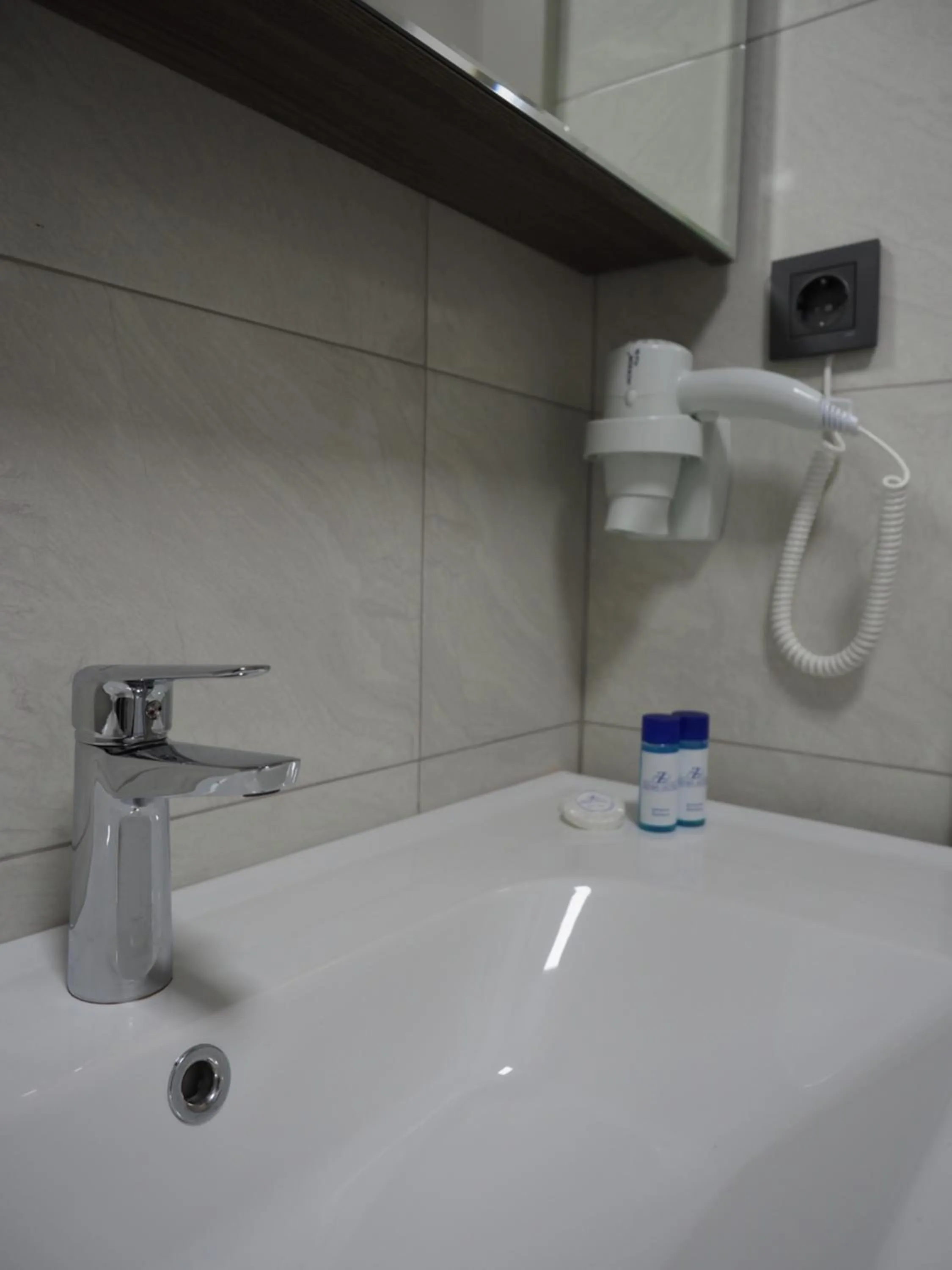 Bathroom in Zenia Hotel