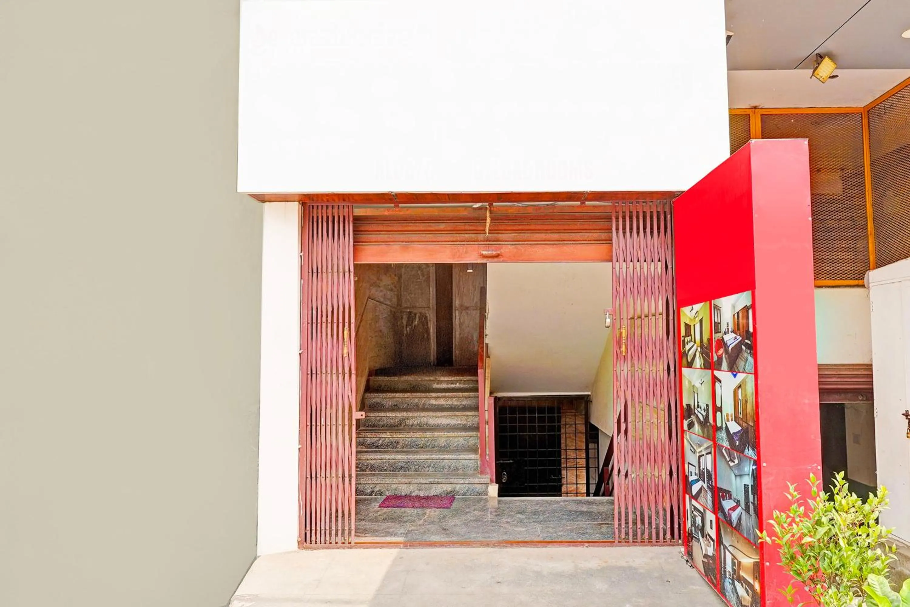 Facade/entrance in Super Hotel O Srigandhakavalu formerly Chamundeshwari Lodging