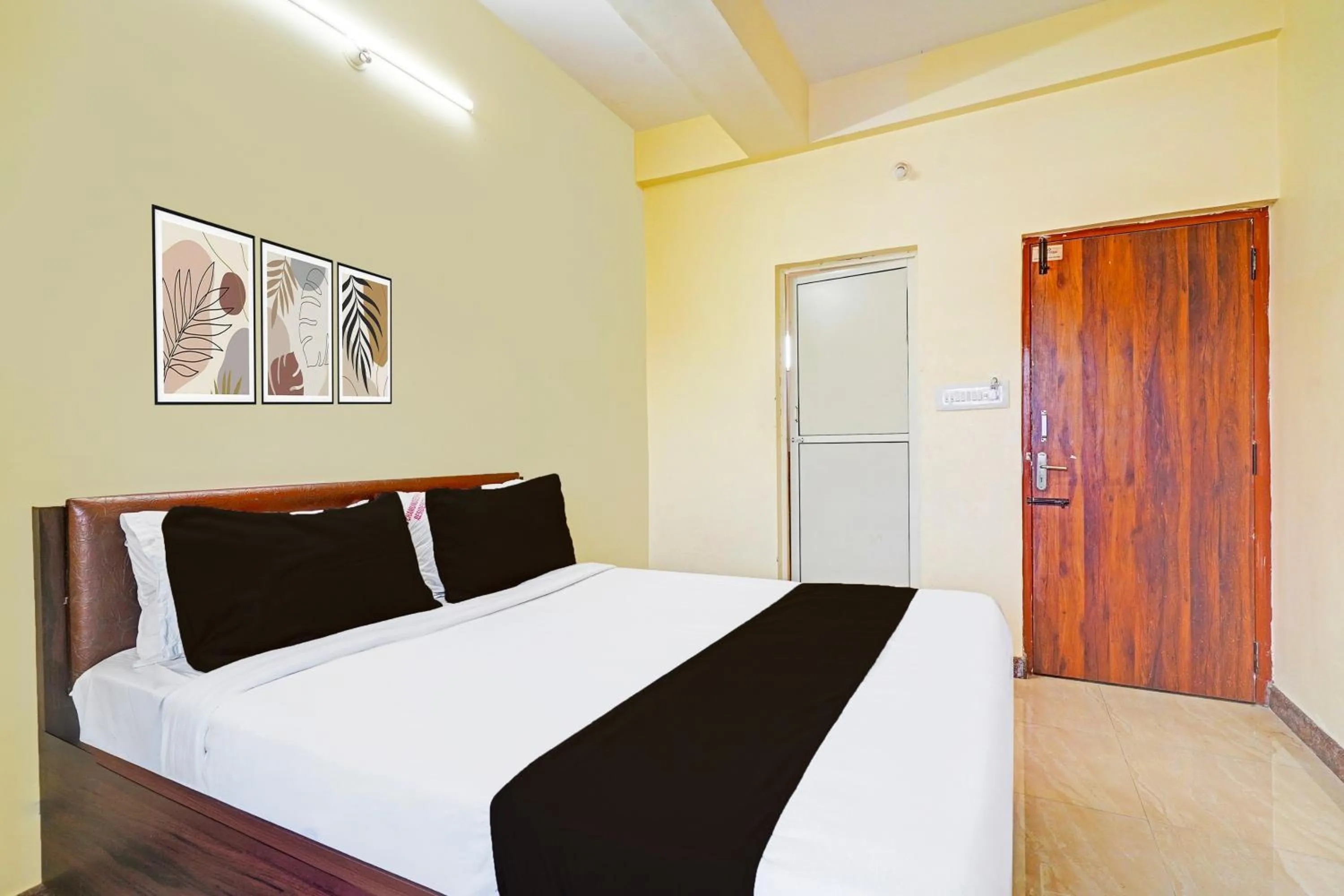 Bedroom, Bed in Super Hotel O Srigandhakavalu formerly Chamundeshwari Lodging