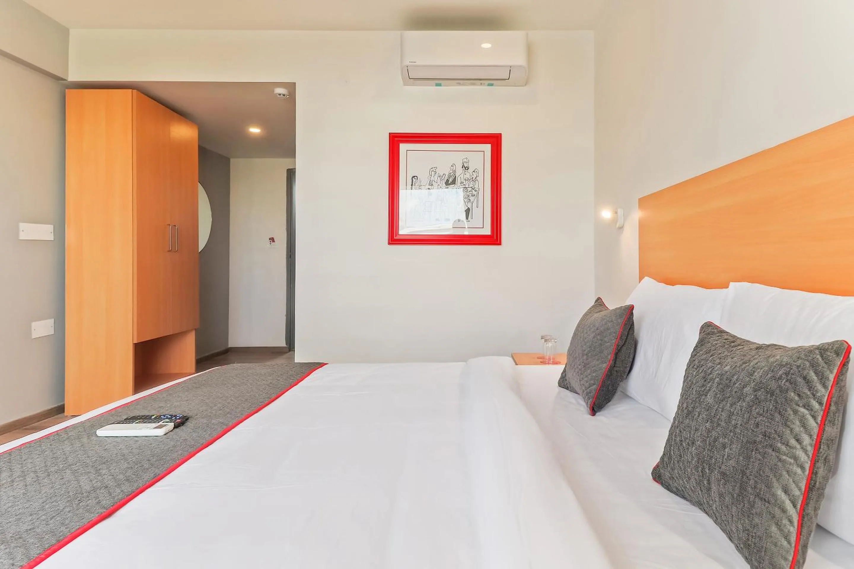 Bedroom, Bed in Super Townhouse Reva College University