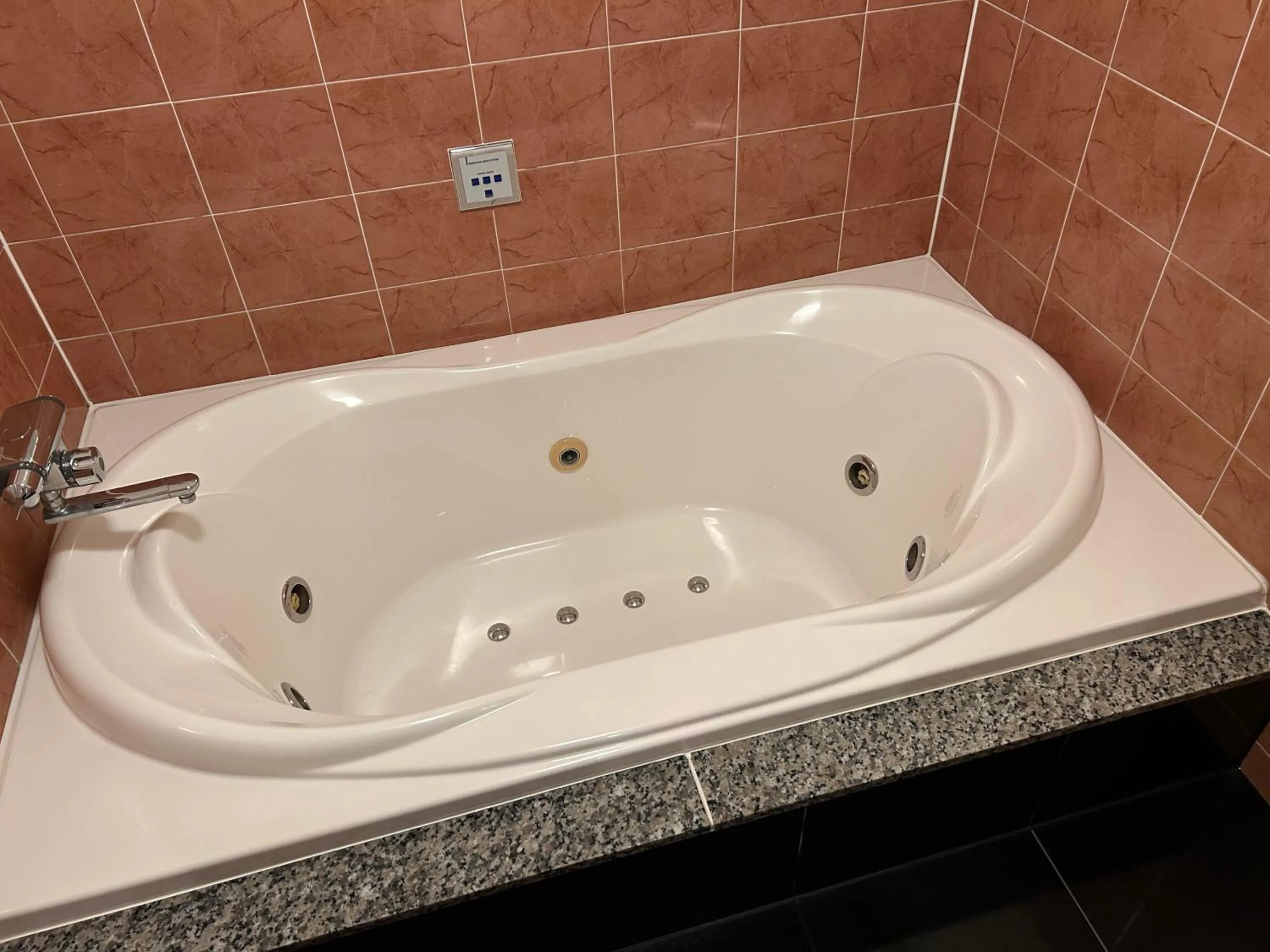 Bath in Hotel Takao Asile