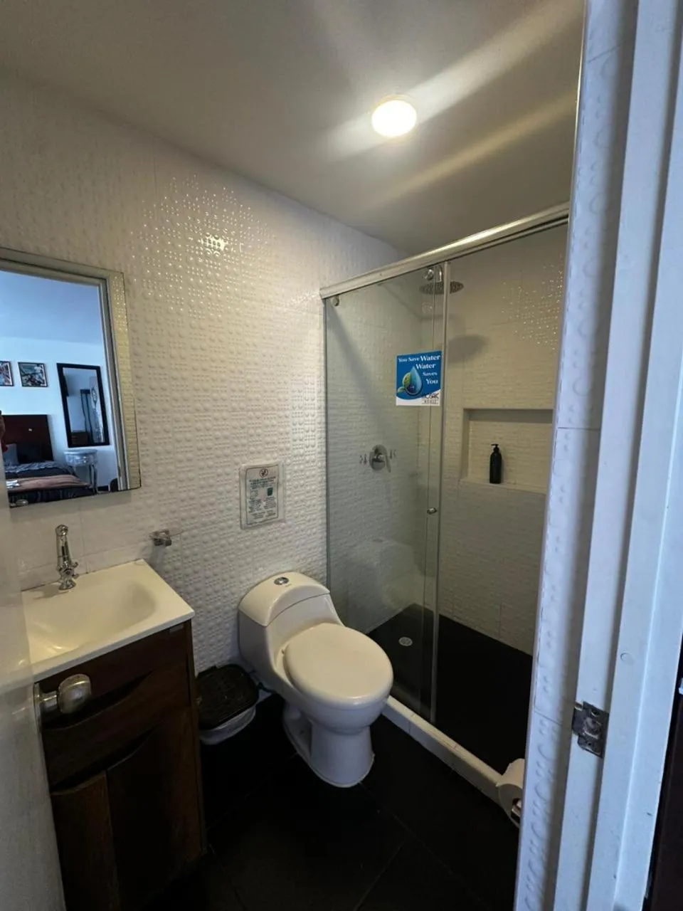 Photo of the whole room in Alojamiento Mosaic House