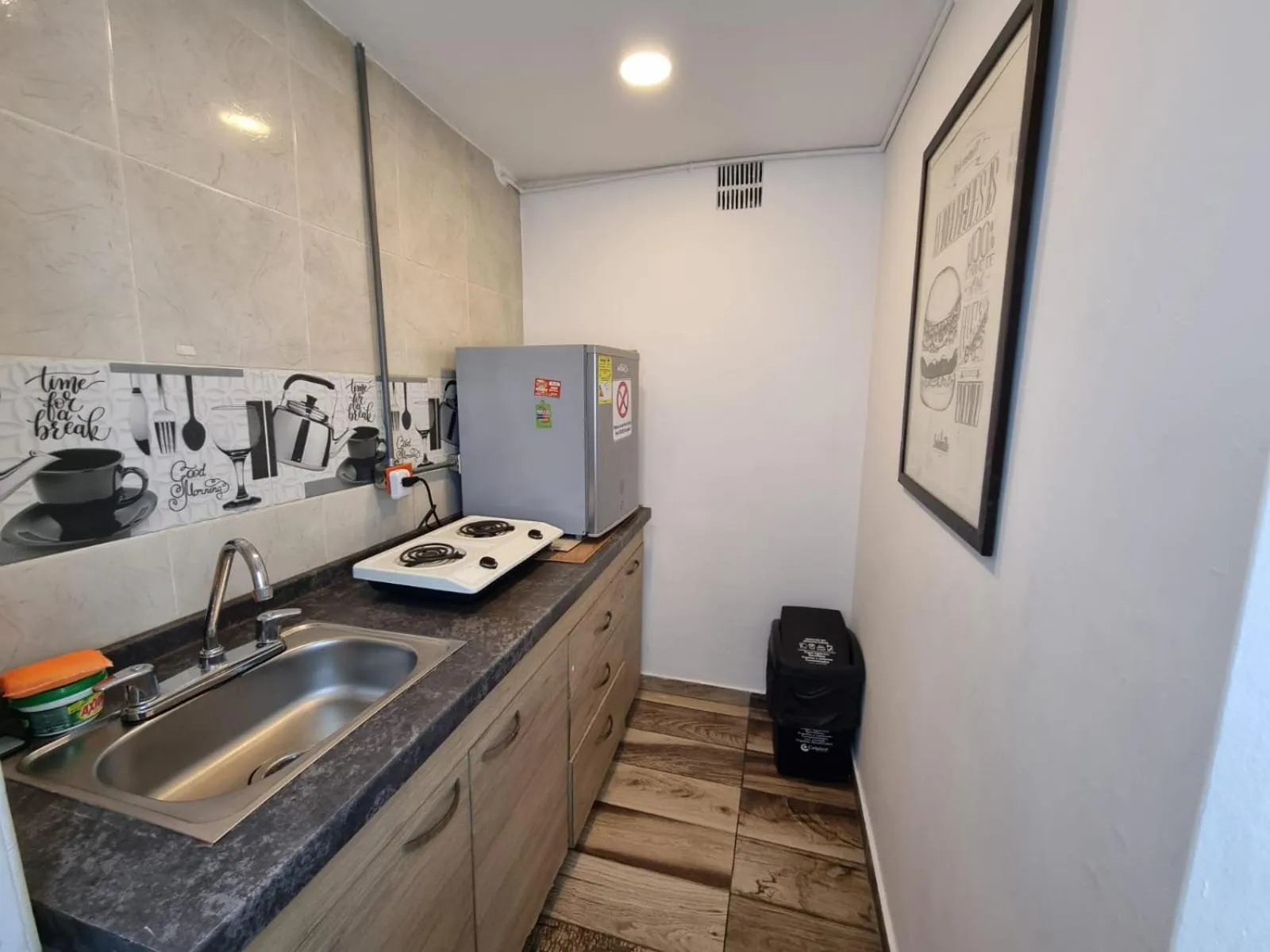 Photo of the whole room in Alojamiento Mosaic House