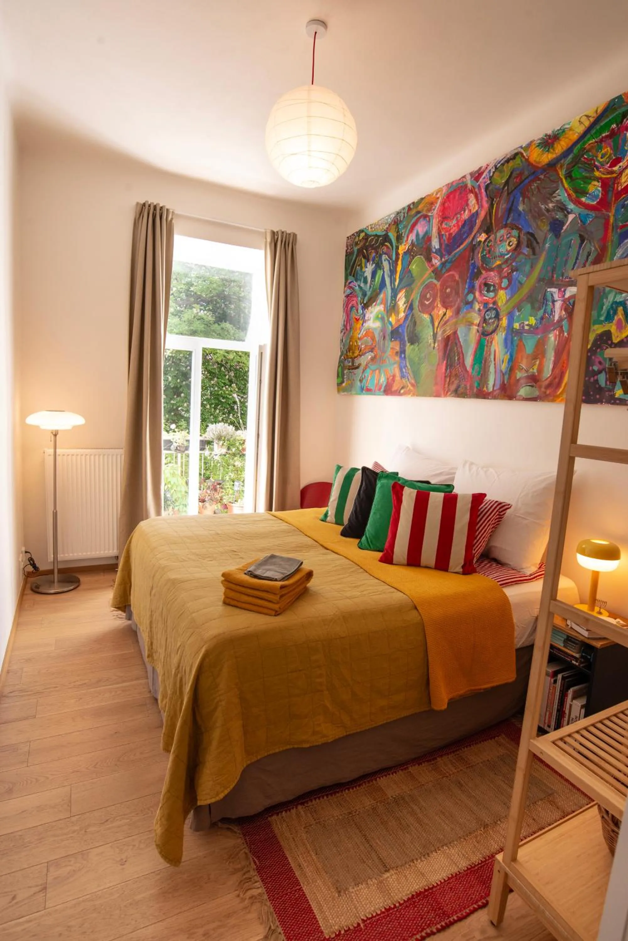 Bed in Green balcony & king size bed