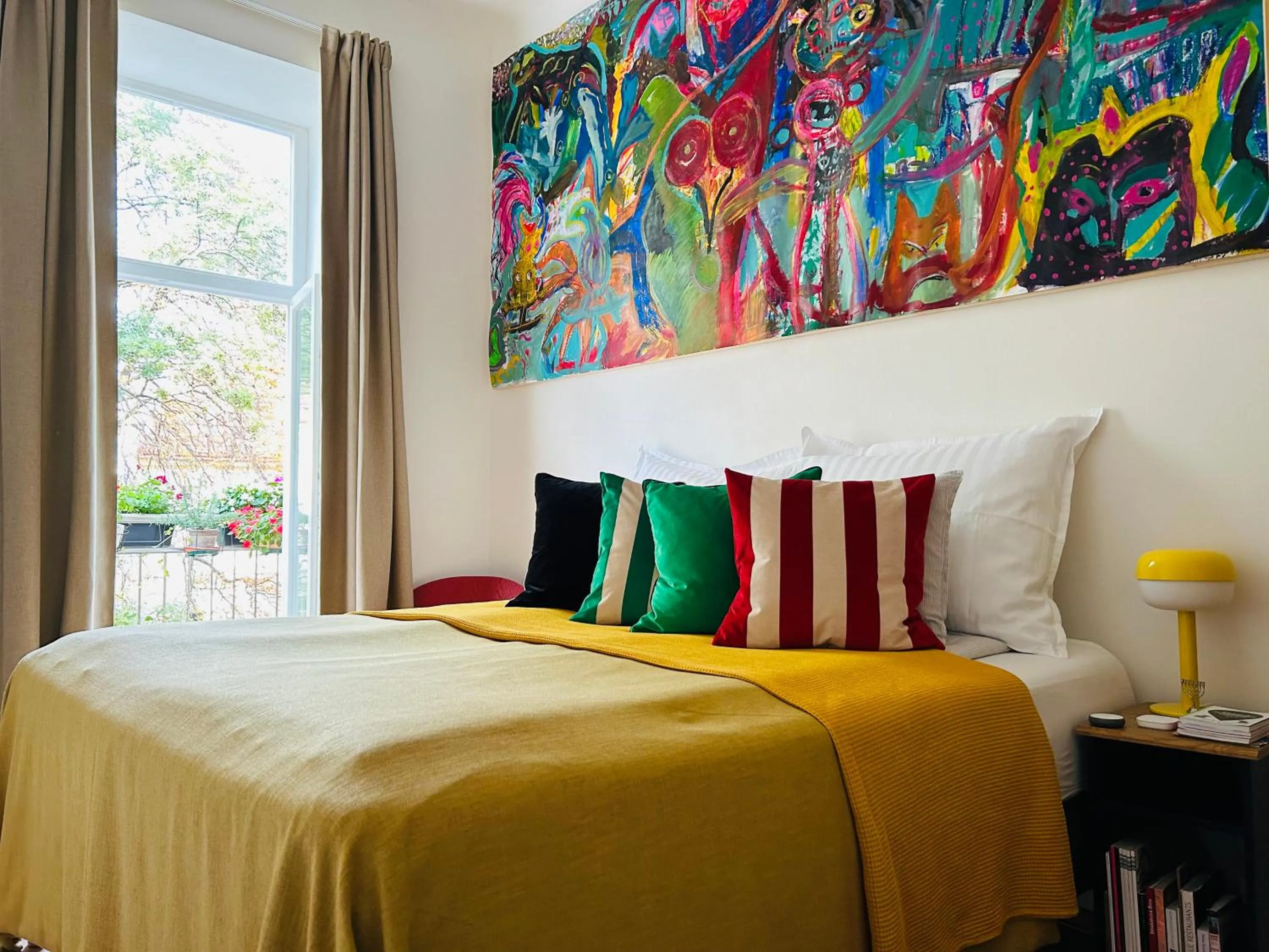Bed in Green balcony & king size bed
