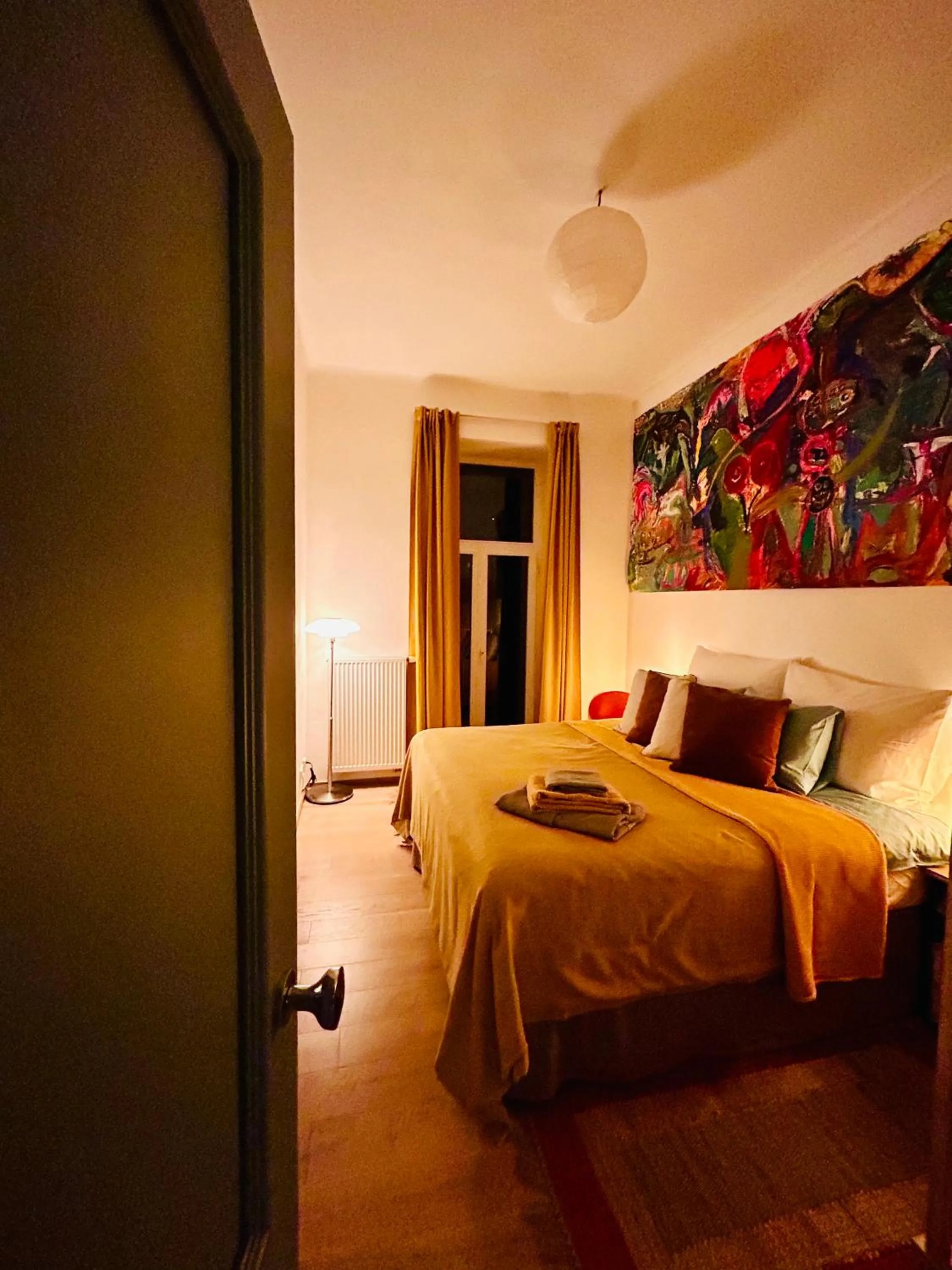 Bed in Green balcony & king size bed