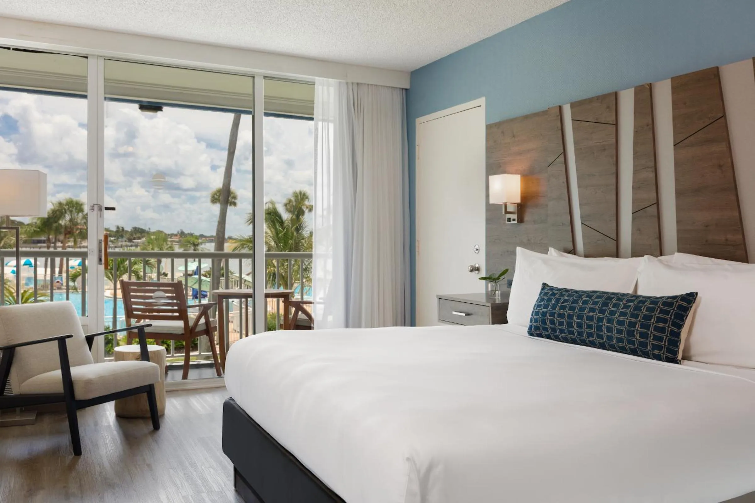 Bedroom, Bed in SkyBeach Resort