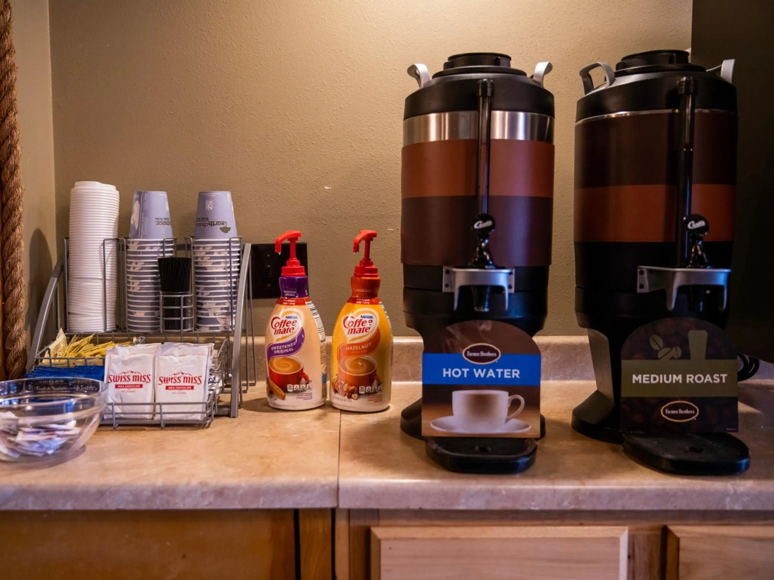 Coffee/tea facilities in Super 8 by Wyndham West Yellowstone