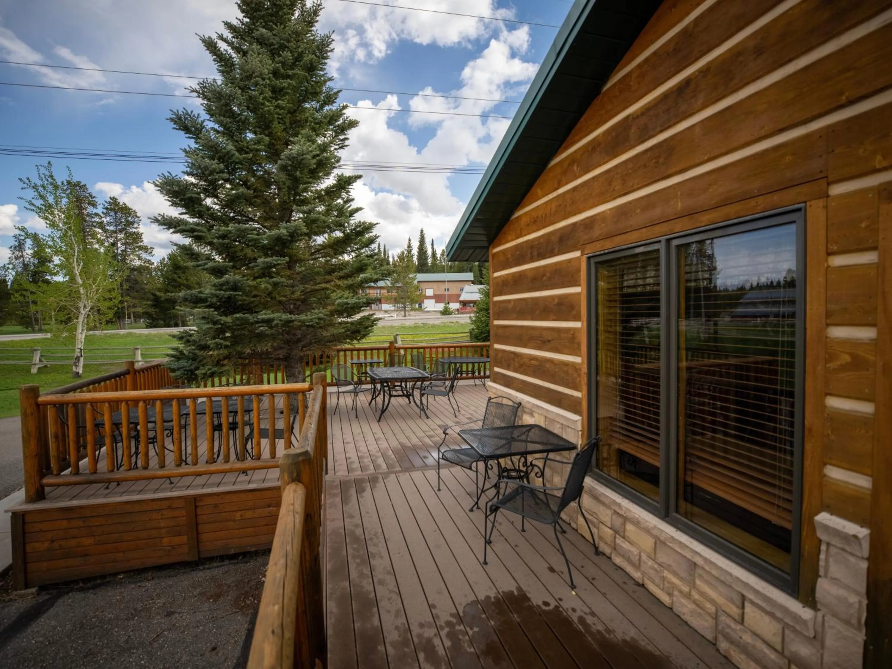 Property building in Mountain Vista Hotel