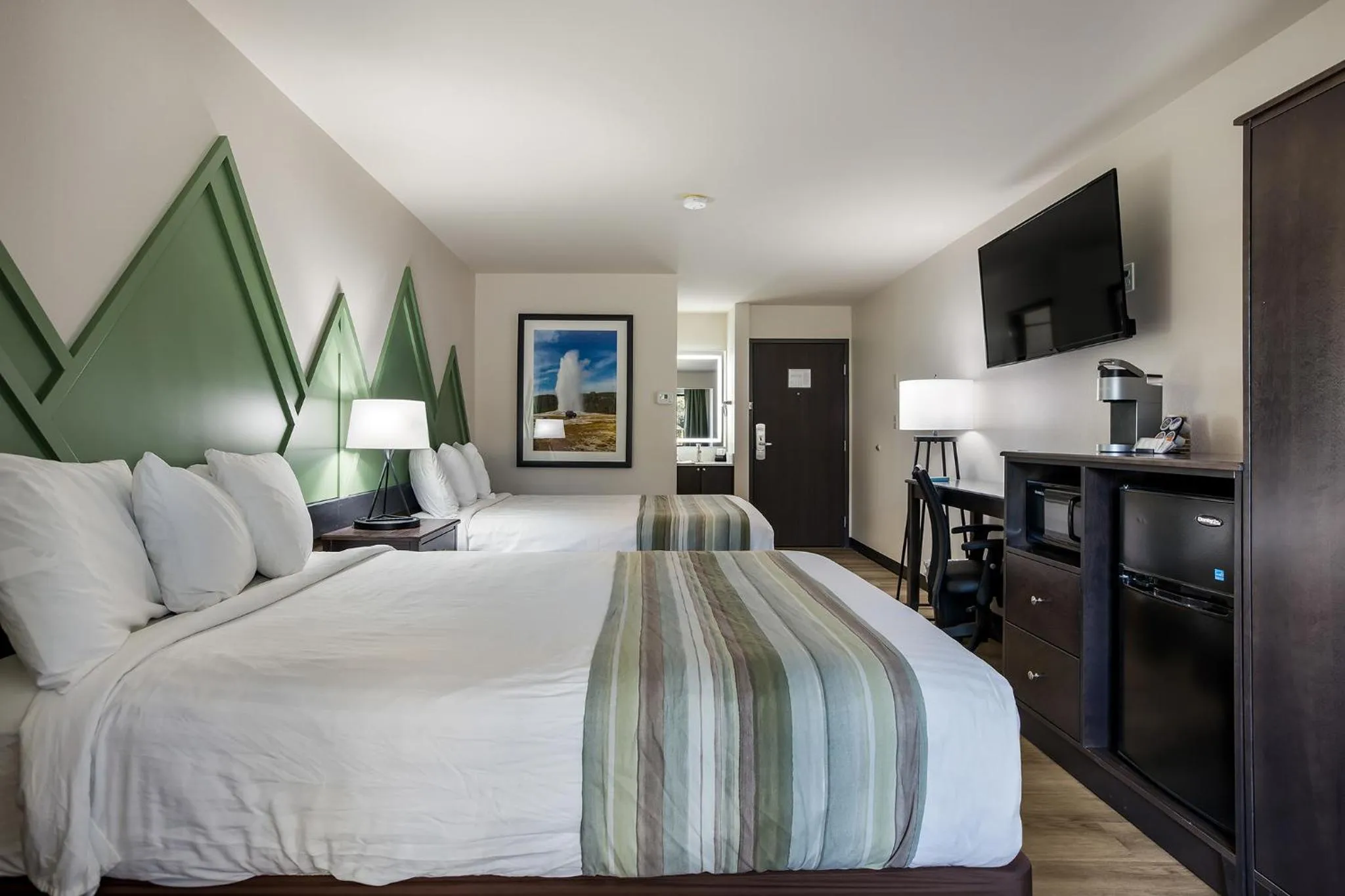 Bed in Mountain Vista Hotel