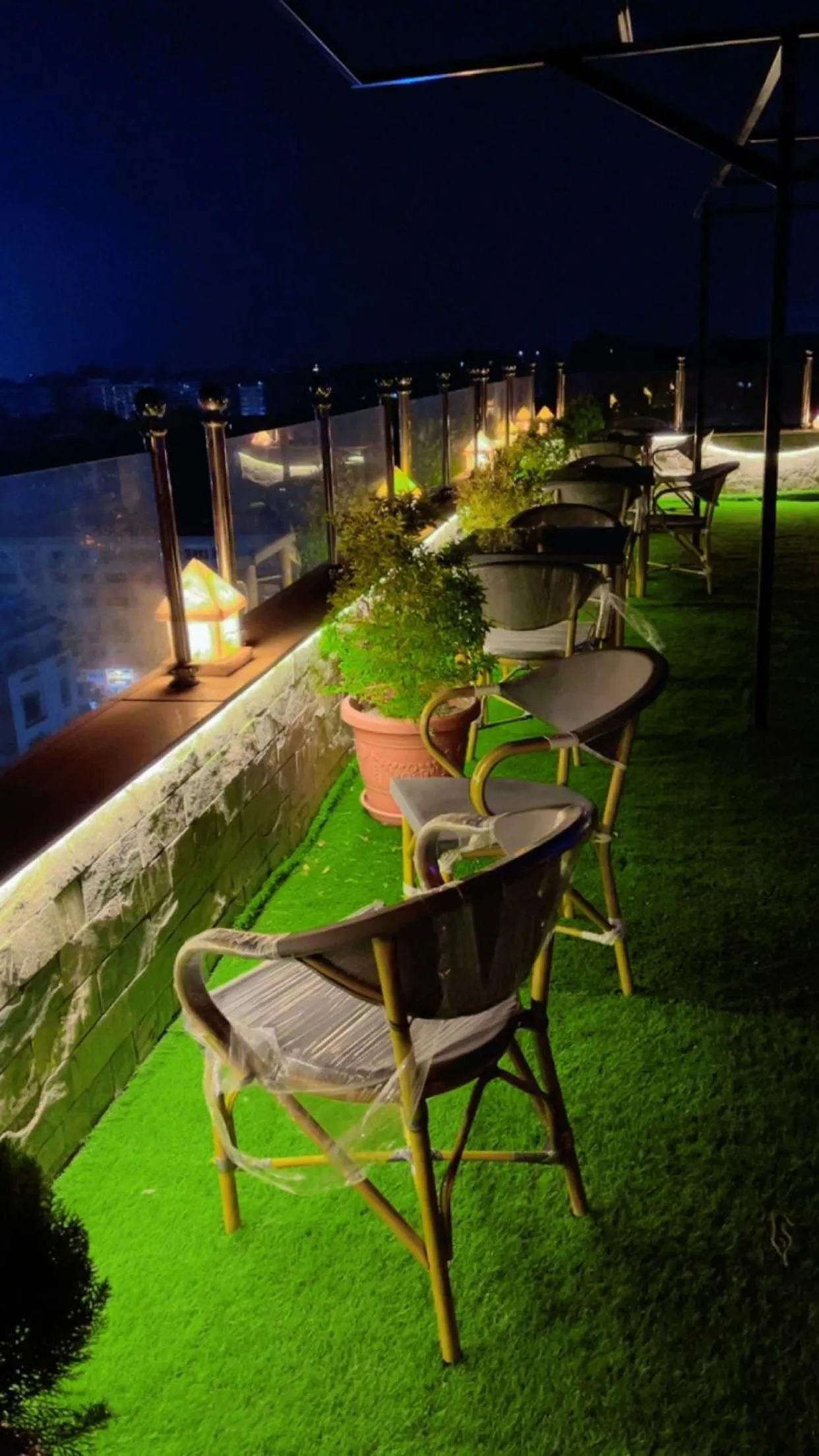 Balcony/Terrace in pyramids tower view inn