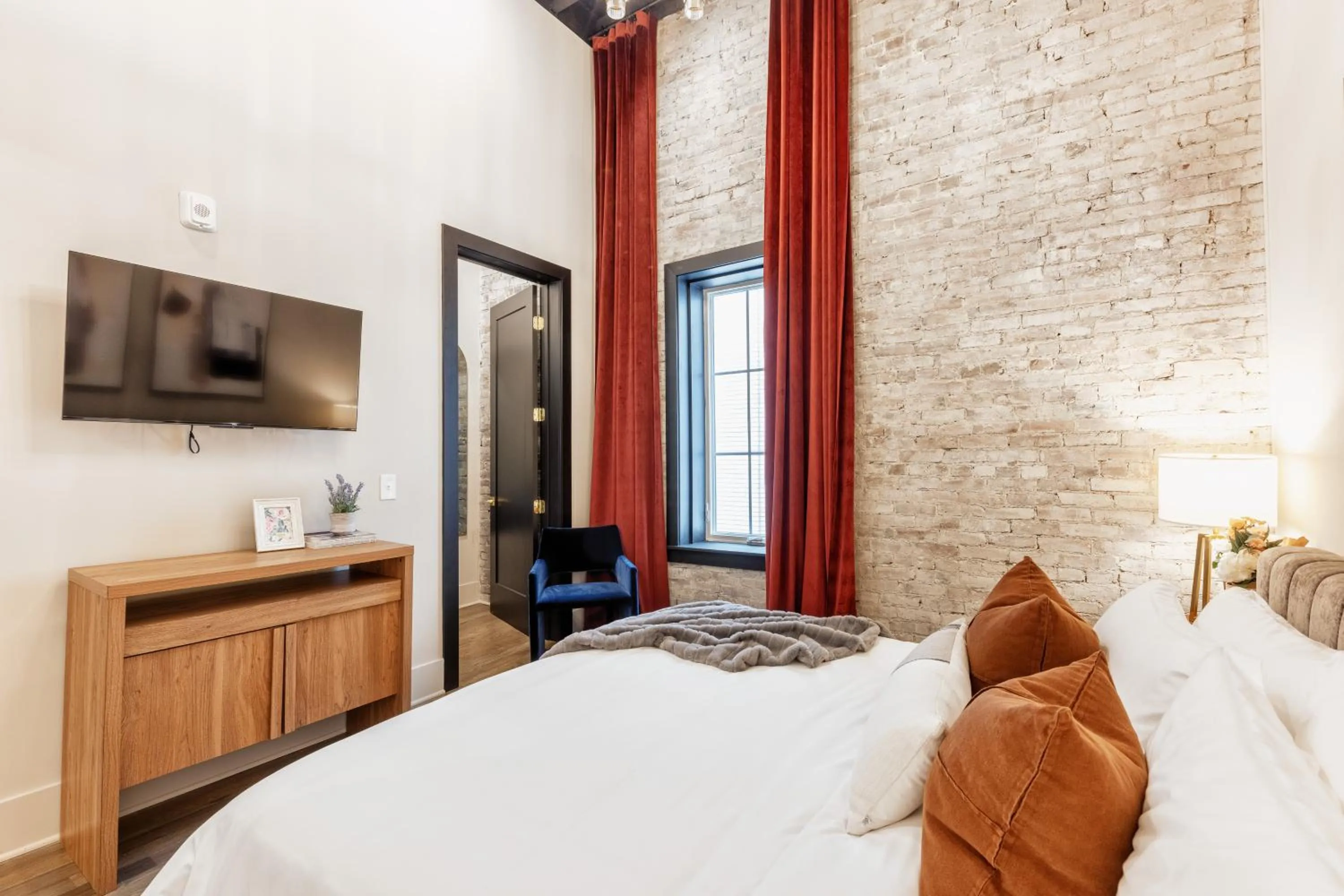 Bed in Union St Lofts - Salon - Day Spa