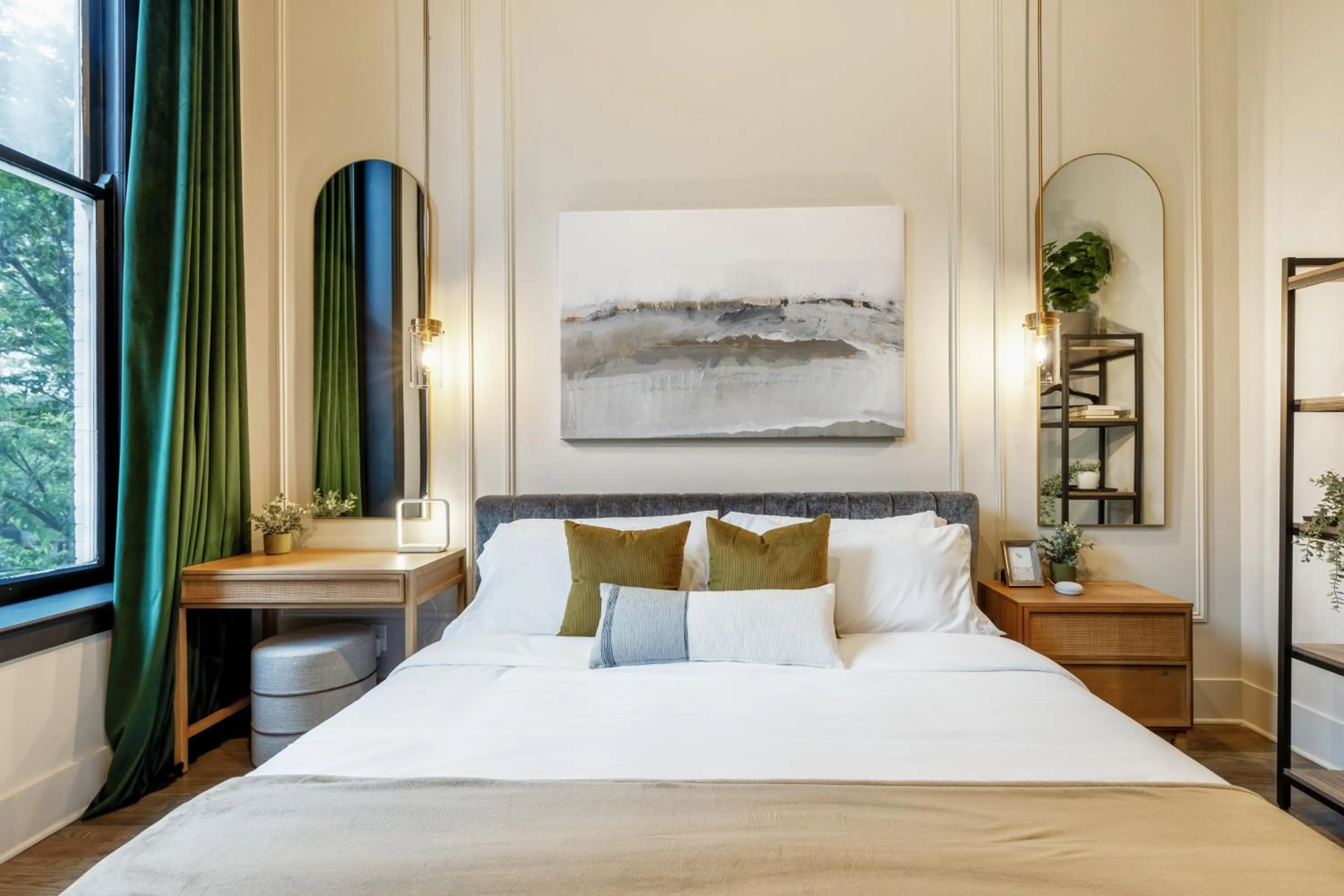 Bed in Union St Lofts - Salon - Day Spa