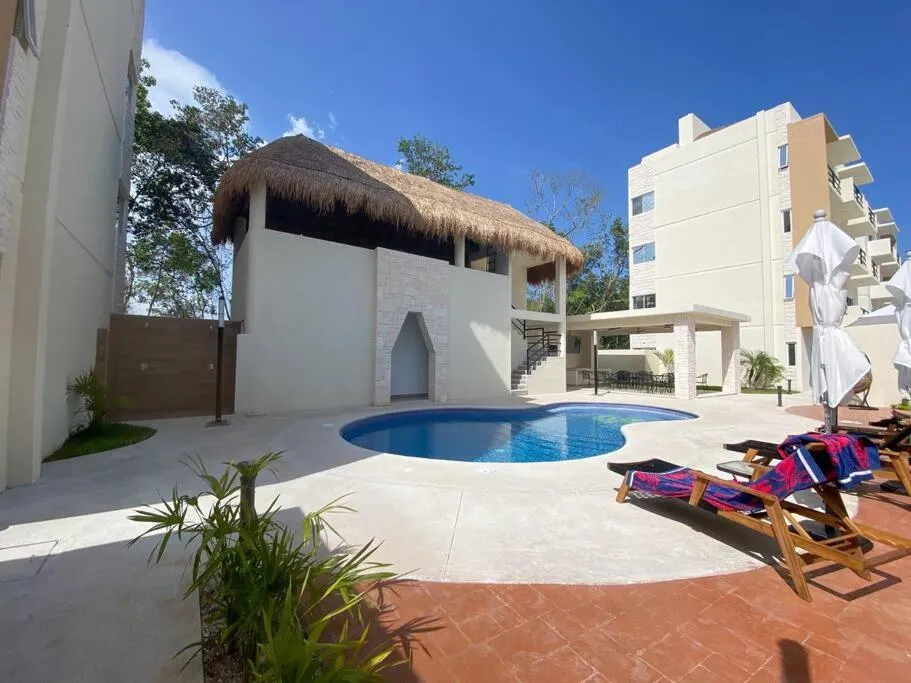 Swimming pool in Frida's Rooftop