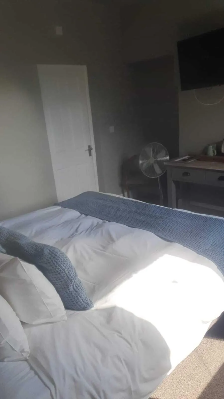 Bedroom, Bed in The Kings Head Inn, home of The Acle Steak