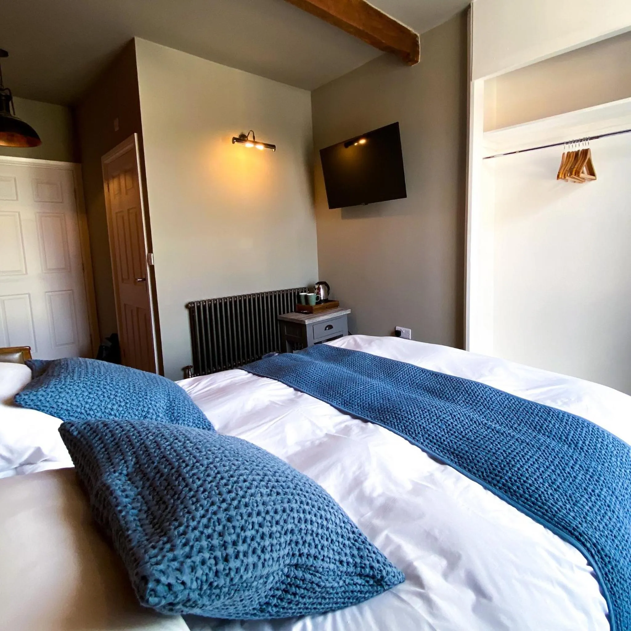 Bedroom, Bed in The Kings Head Inn, home of The Acle Steak