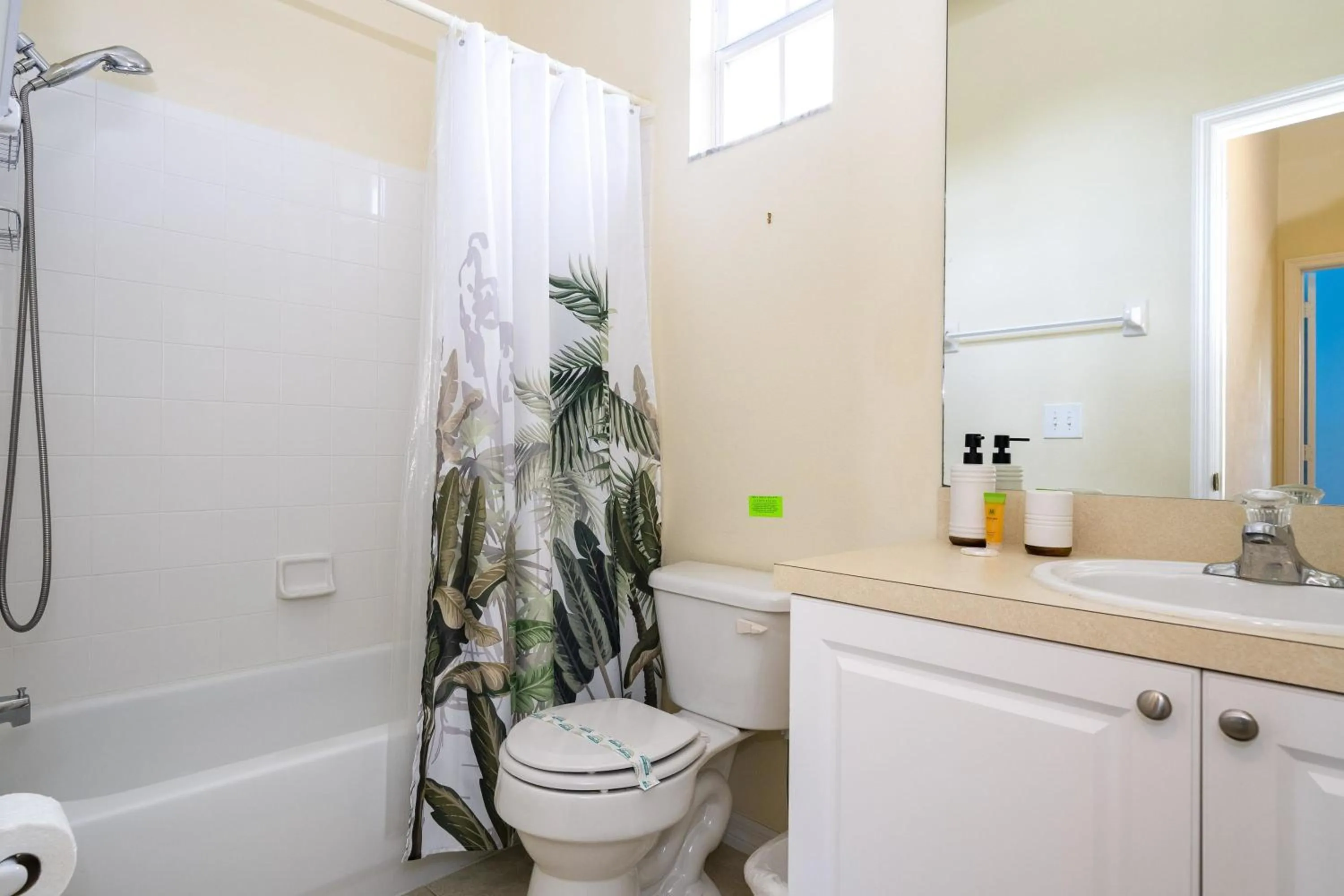 Marvelous 4Bd Close to Disney w Pool at 313 Tuscan Hills