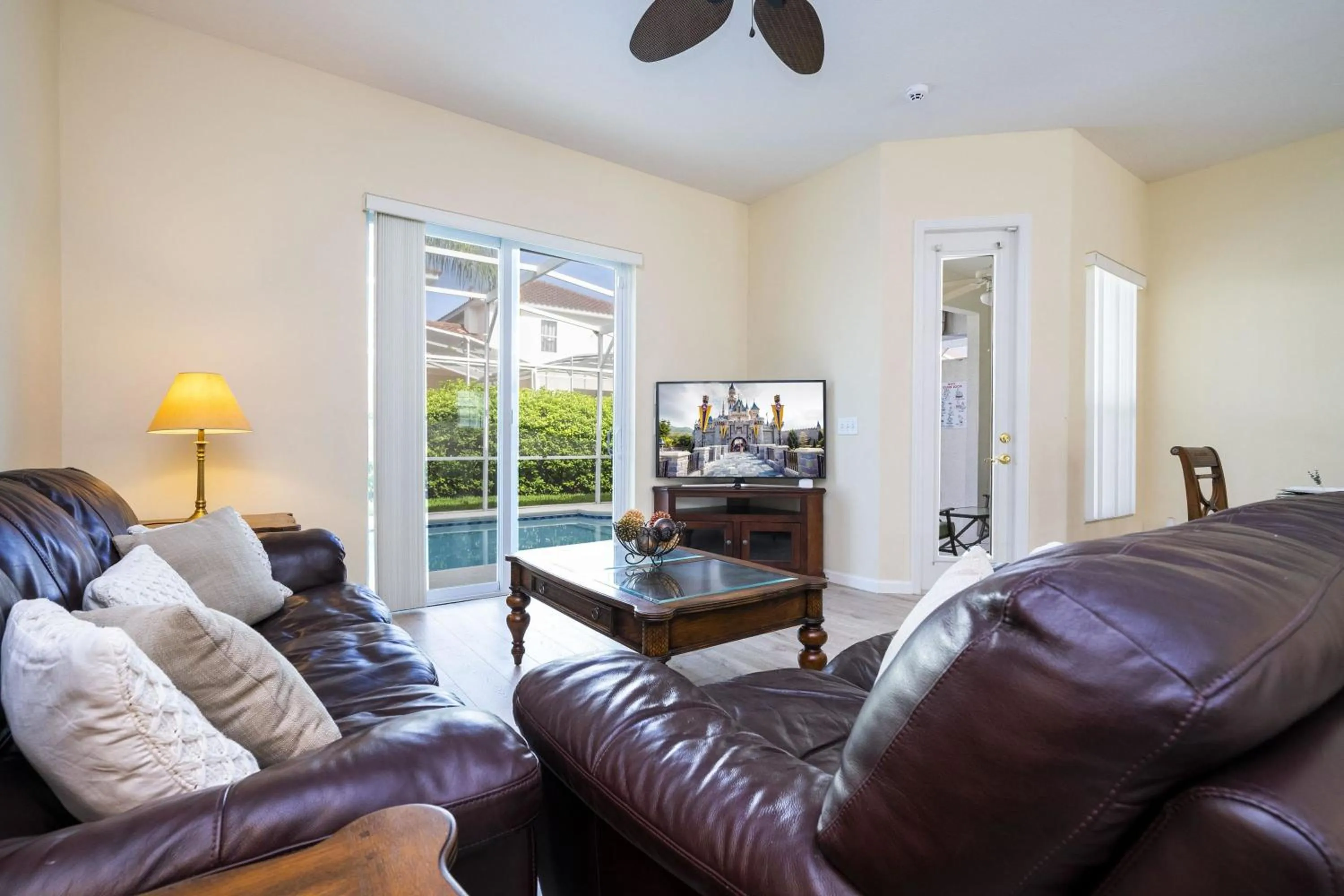 Marvelous 4Bd Close to Disney w Pool at 313 Tuscan Hills