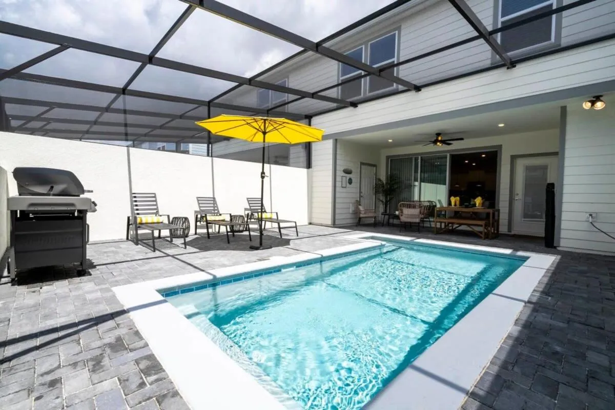 Stunning 5Bd w Pool at Windsor Island Resort 3814