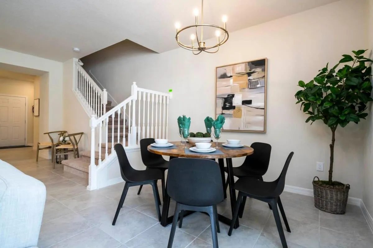 Stunning 5Bd w Pool at Windsor Island Resort 3814