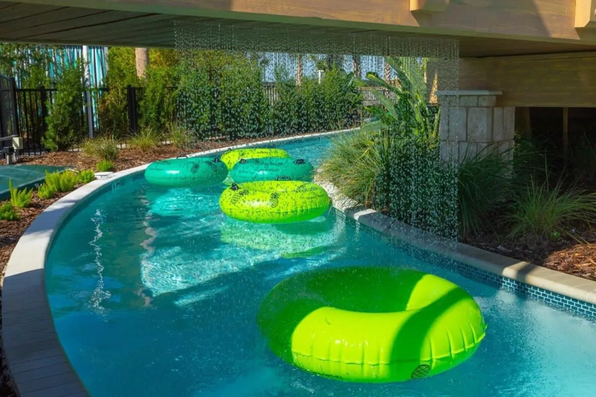 Stunning 5Bd w Pool at Windsor Island Resort 3814