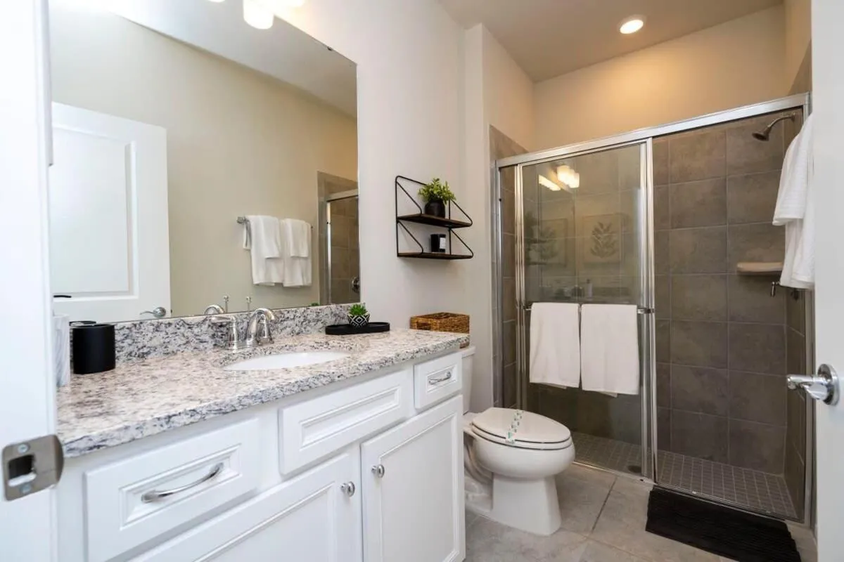 Stunning 5Bd w Pool at Windsor Island Resort 3814