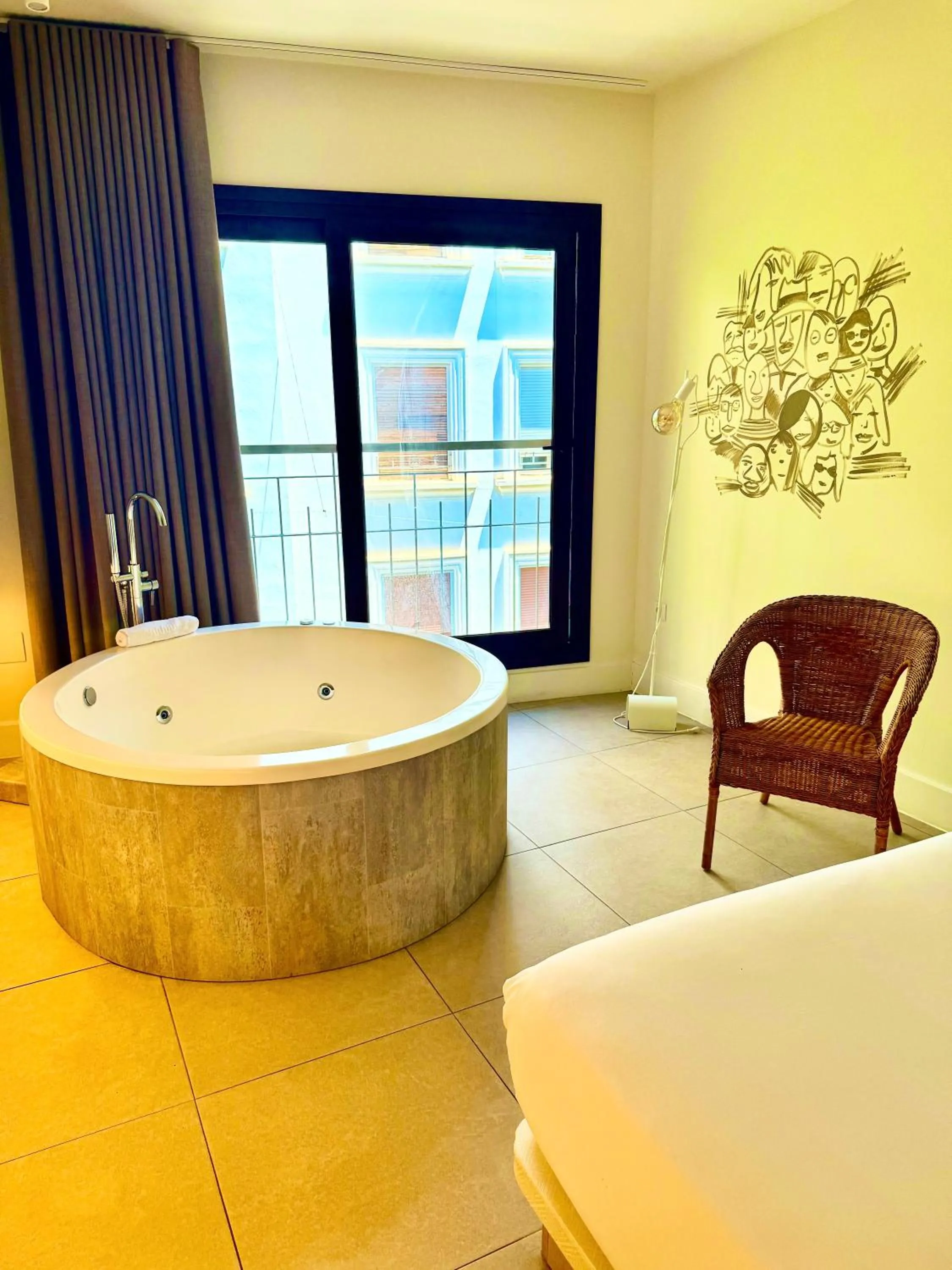 Bed in Reina Victoria Velázquez