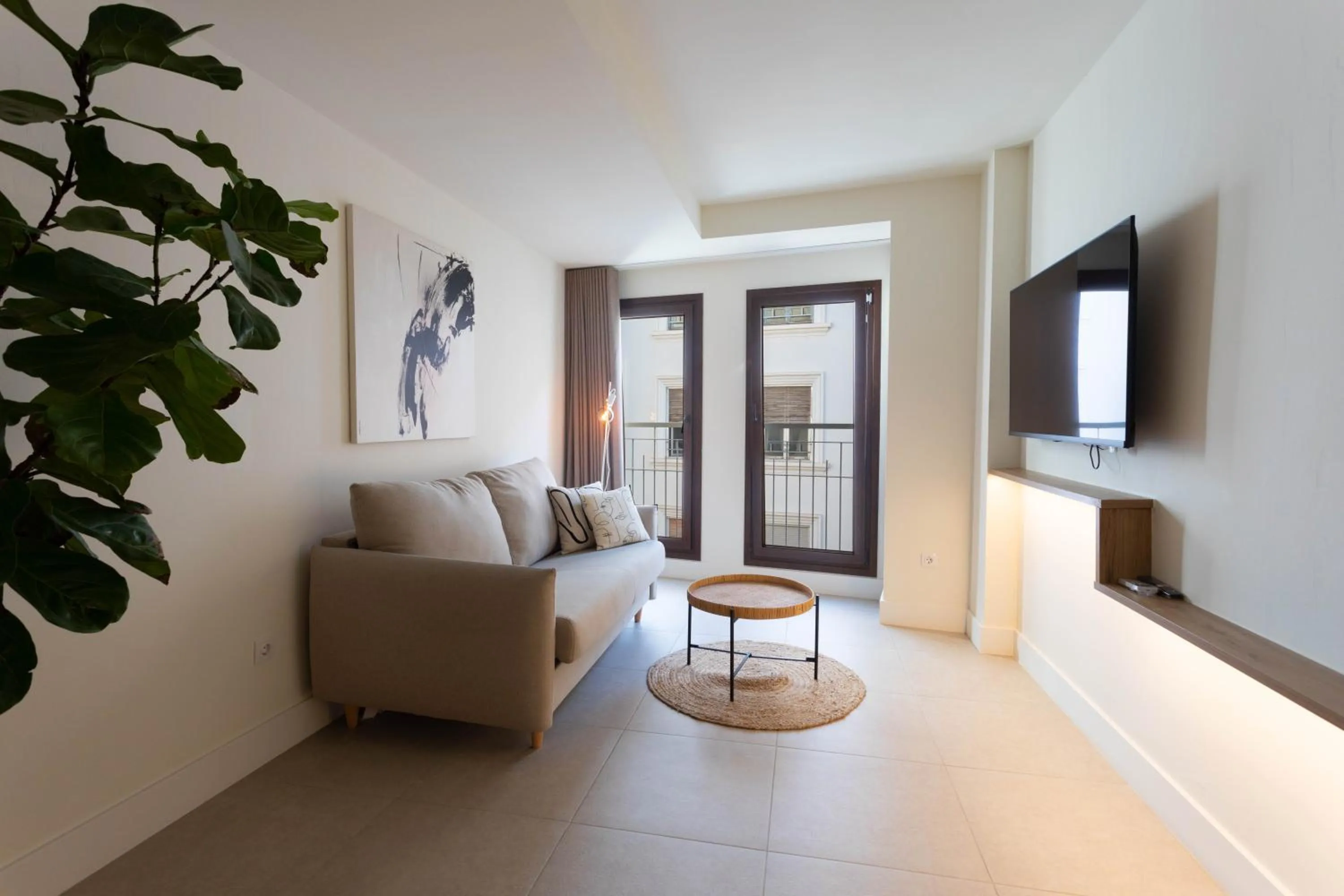 TV and multimedia in Reina Victoria Velázquez